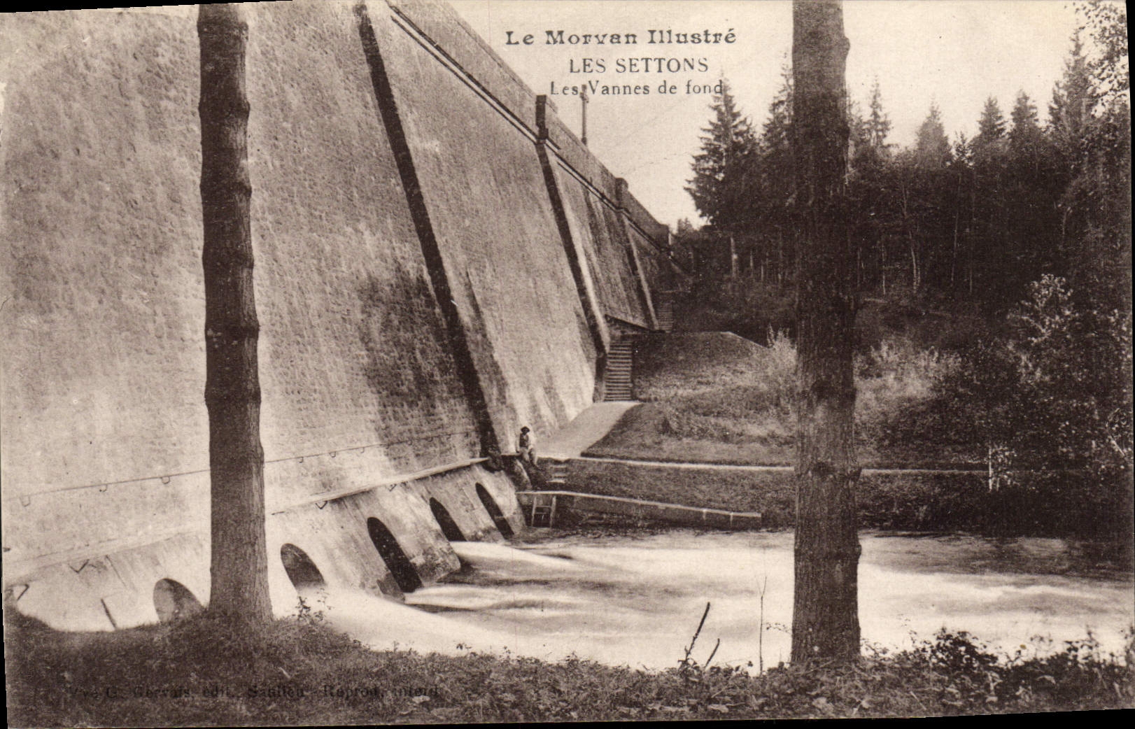 VINTAGE POSTCARD Settons Valves of Iond