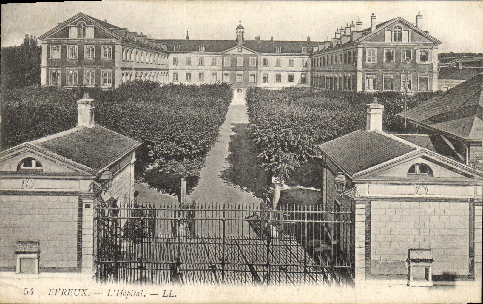 VINTAGE POSTCARD Evreux the Hospital