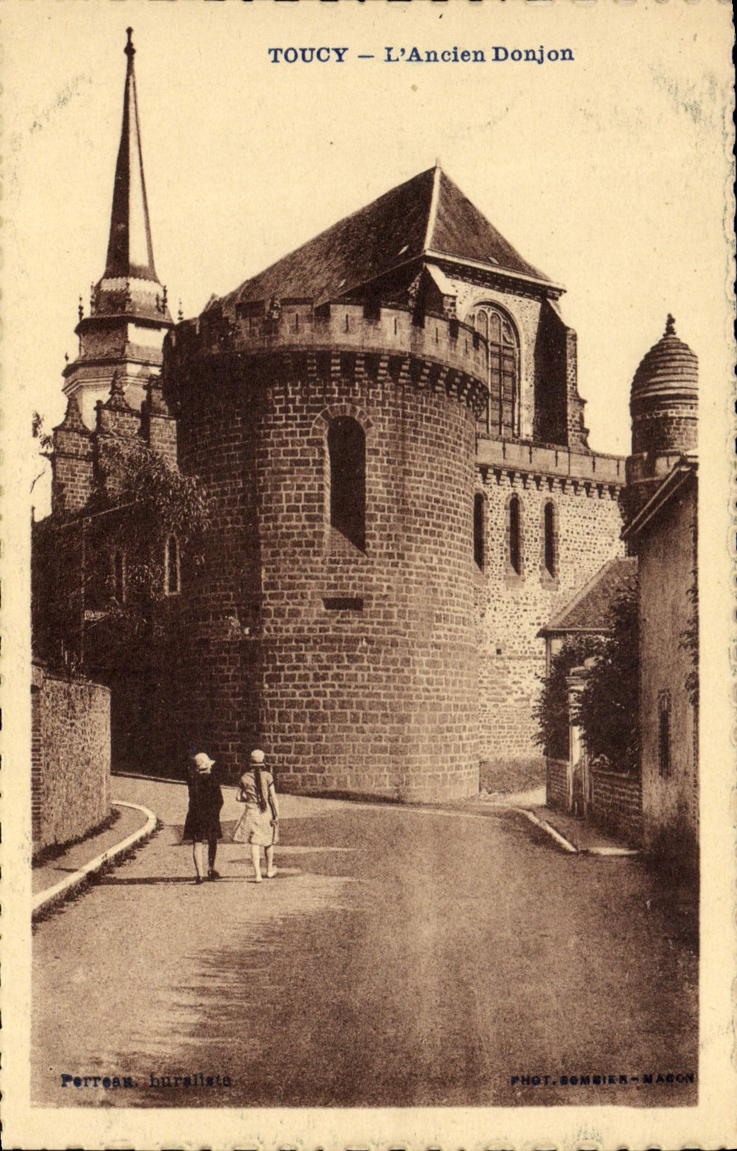 VINTAGE POSTCARD Toucy the Old Keep