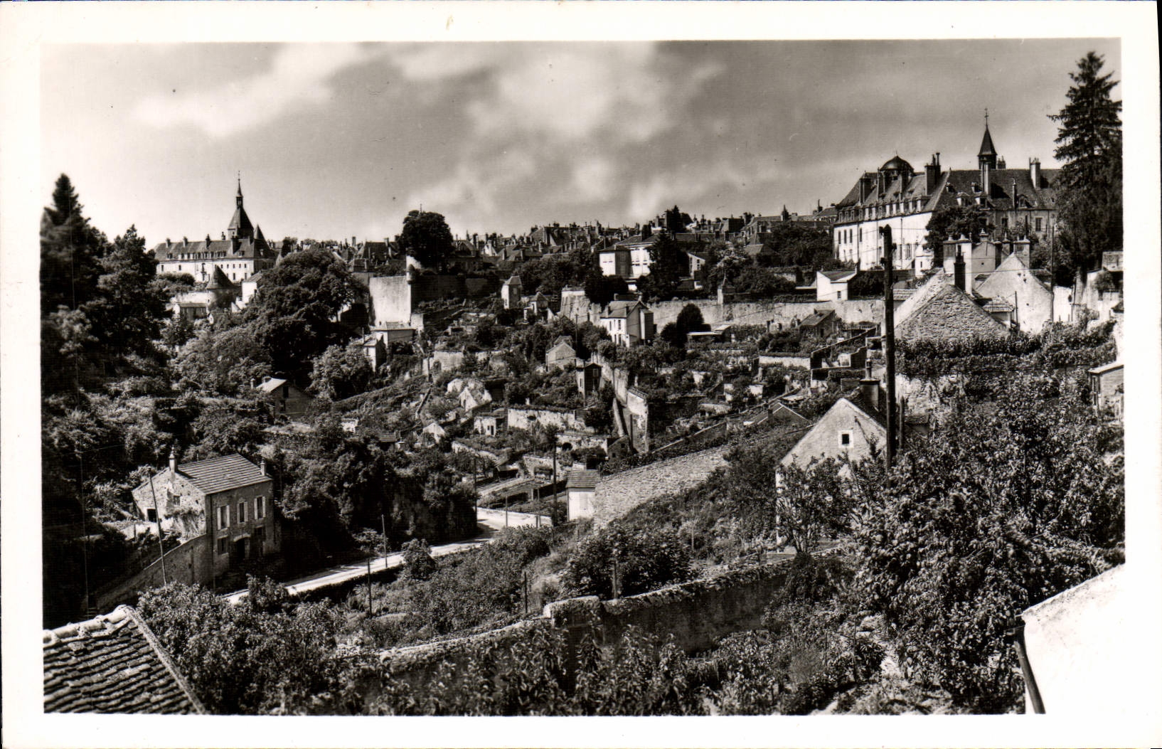 CPA Avallon Vue Generale Nerale Prise des Chaumes