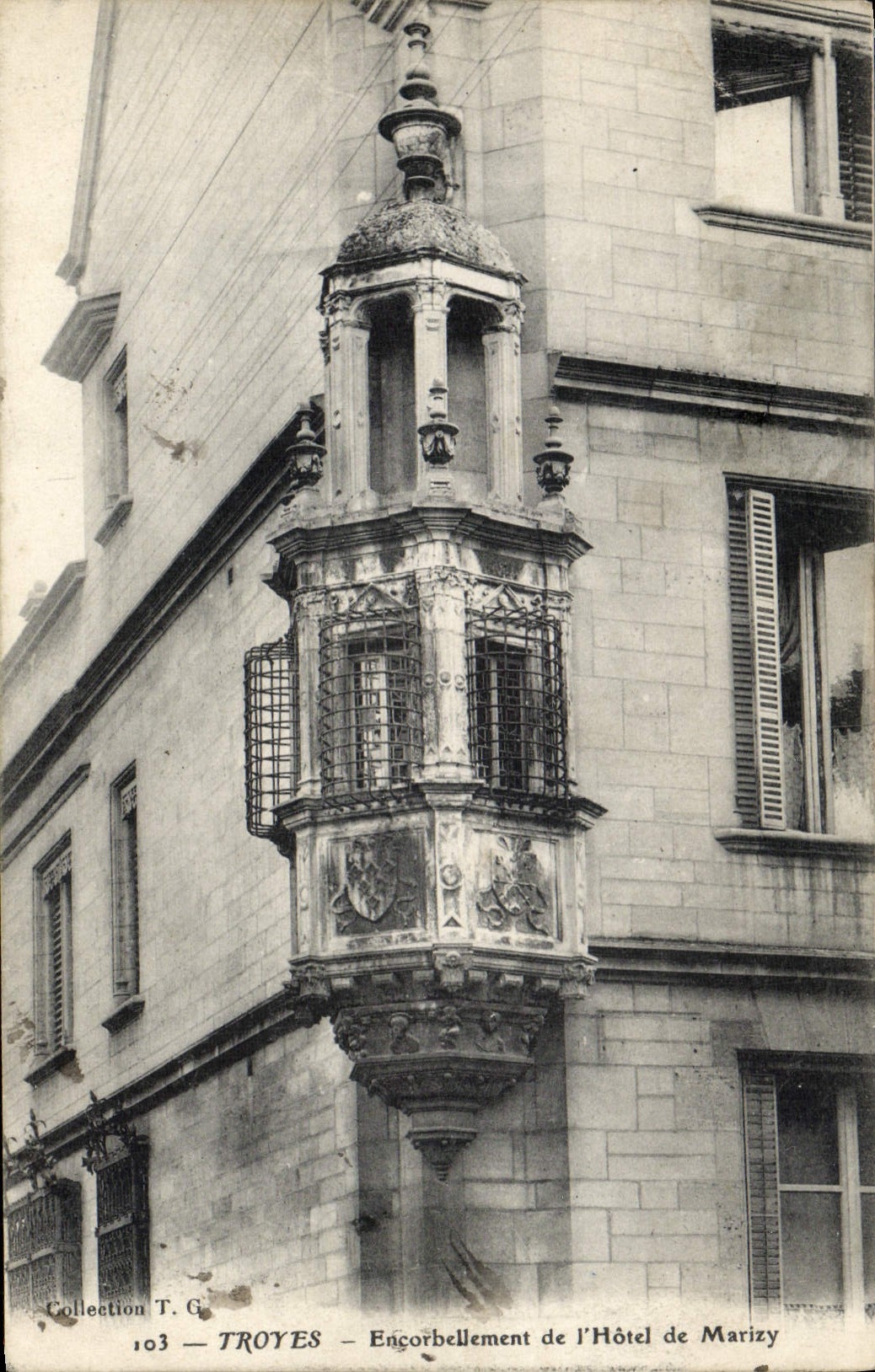 CPA Troyes Encorbellement de L'Hotel de Marizy