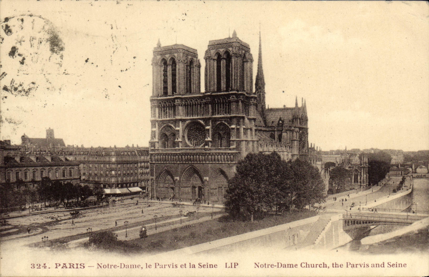 CPA Paris Notre Dame le Parvis et la Seine