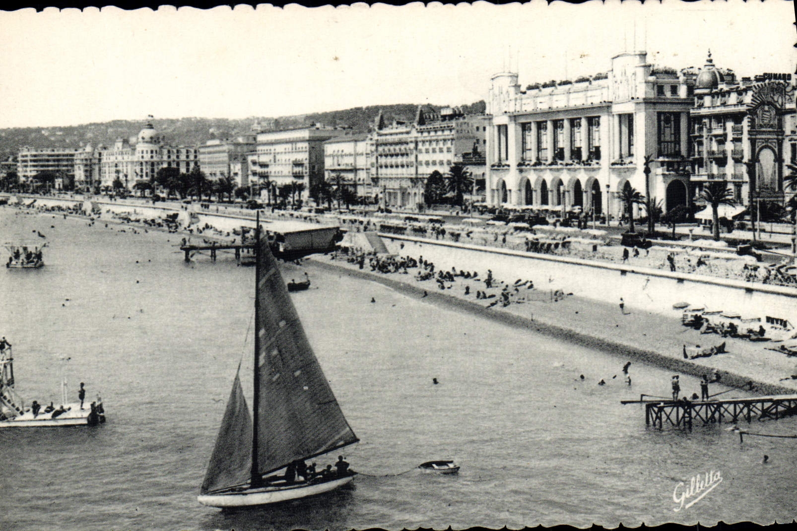 CPA Nice Les Hotels et la Plage