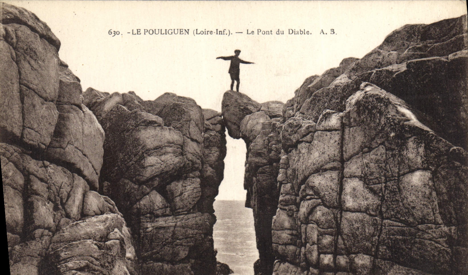 VINTAGE POSTCARD Pouliguen the Bridge of the Devil
