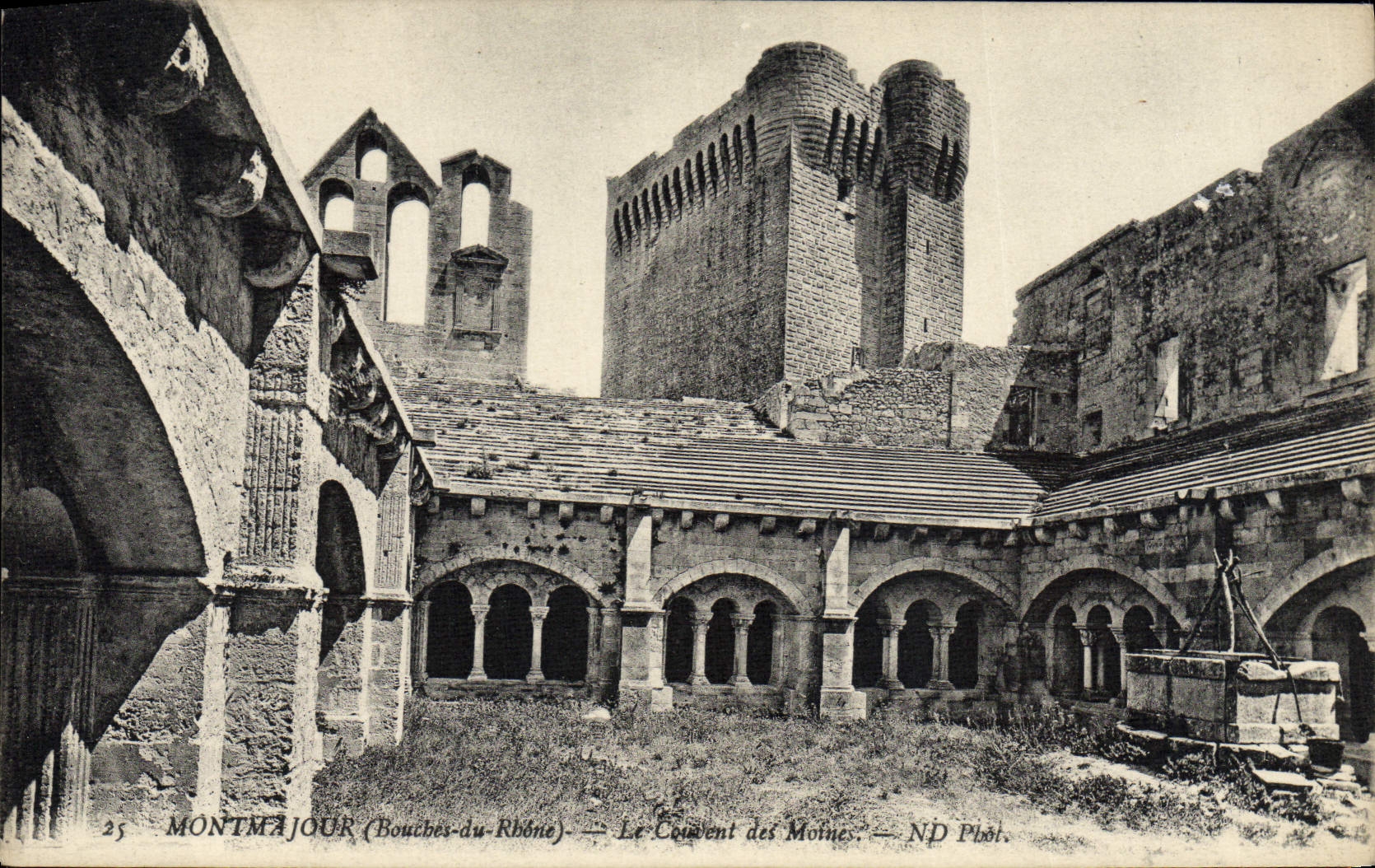 CPA Montmajour Le Courent des Moines