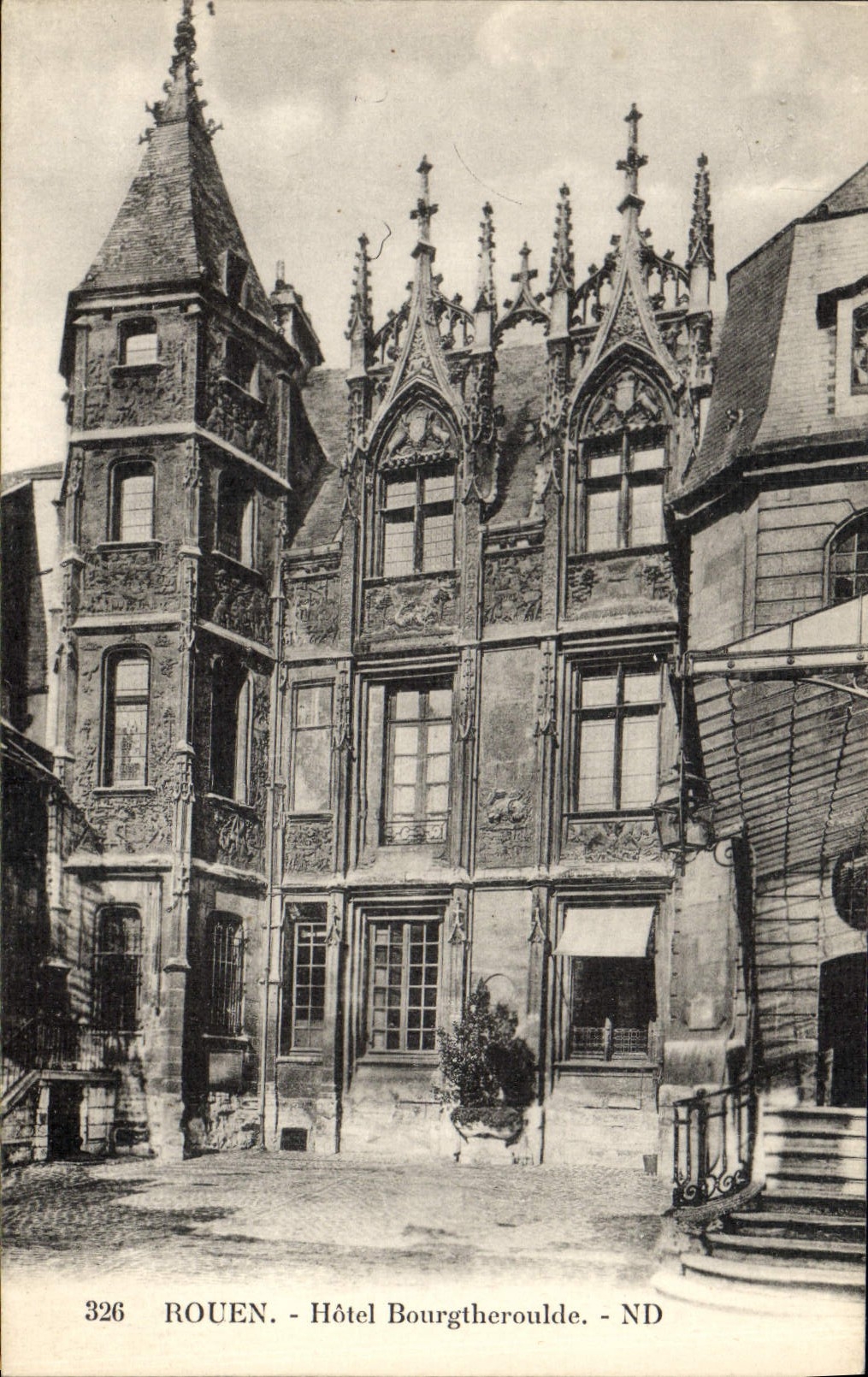 CPA Rouen Hotel Bourgtheroulde