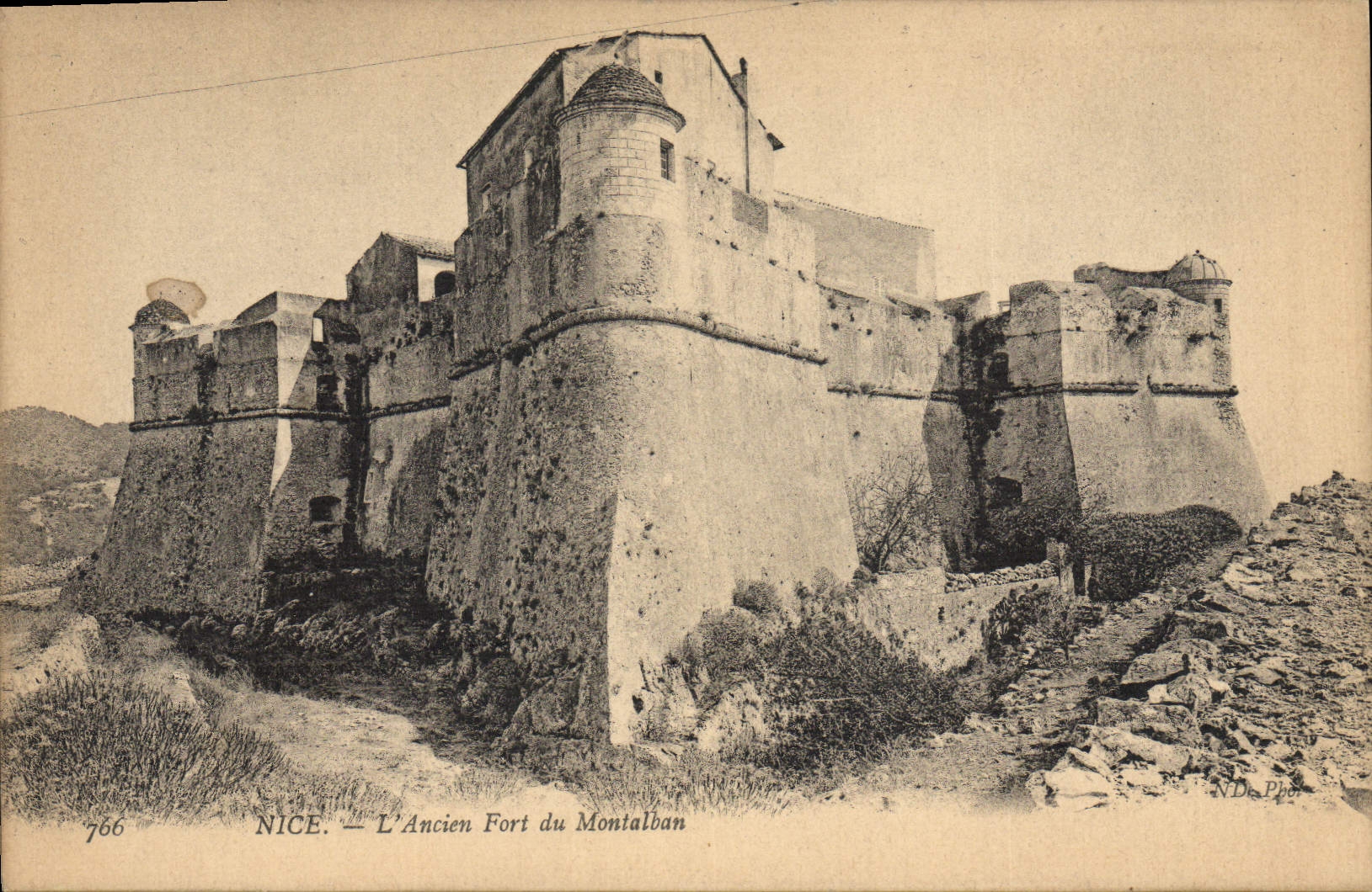 CPA Nice L'Ancien Fort du Montalban