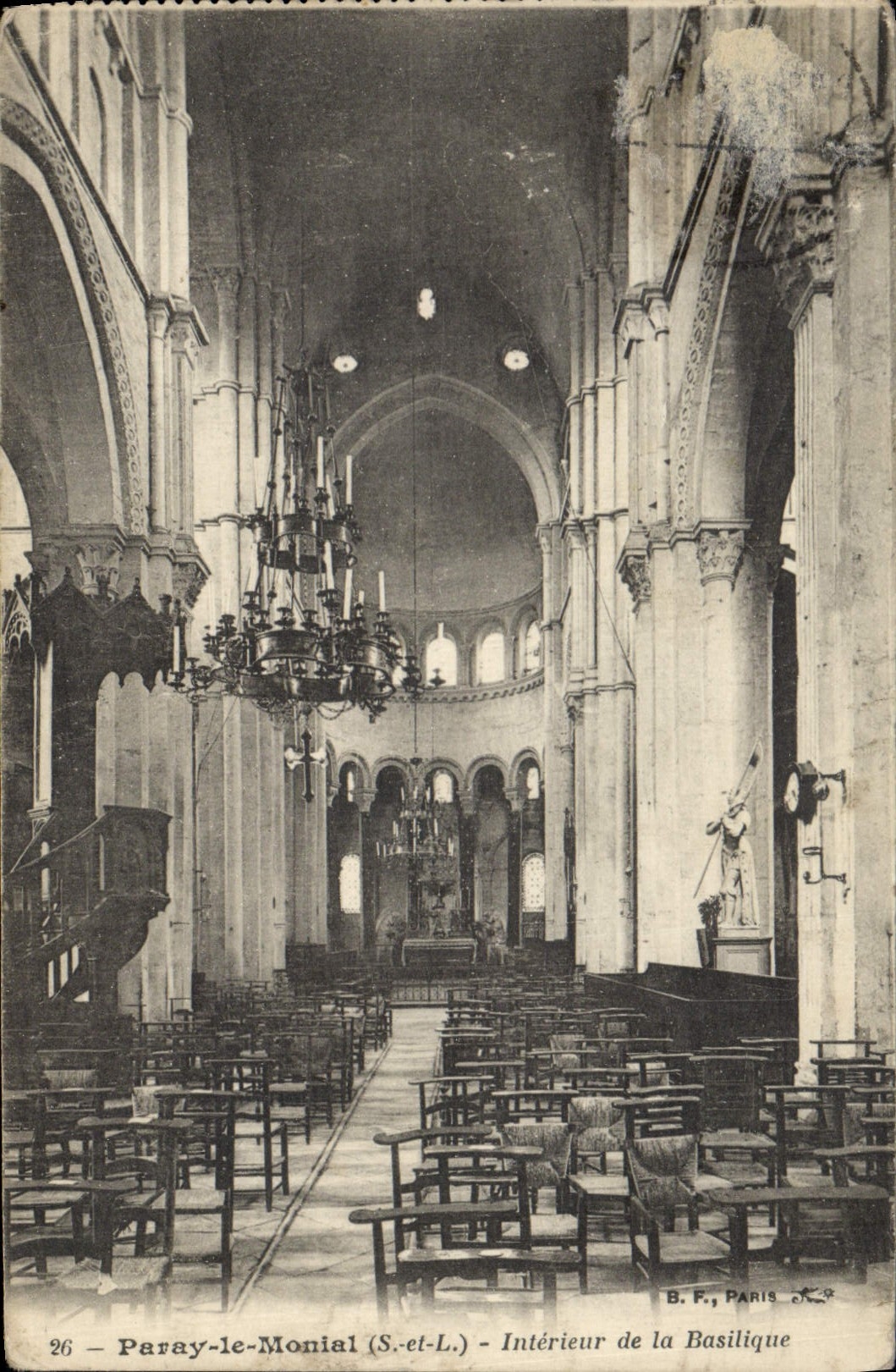 POSTAL Paray Monial interior de la VENDIMIA de la basílica