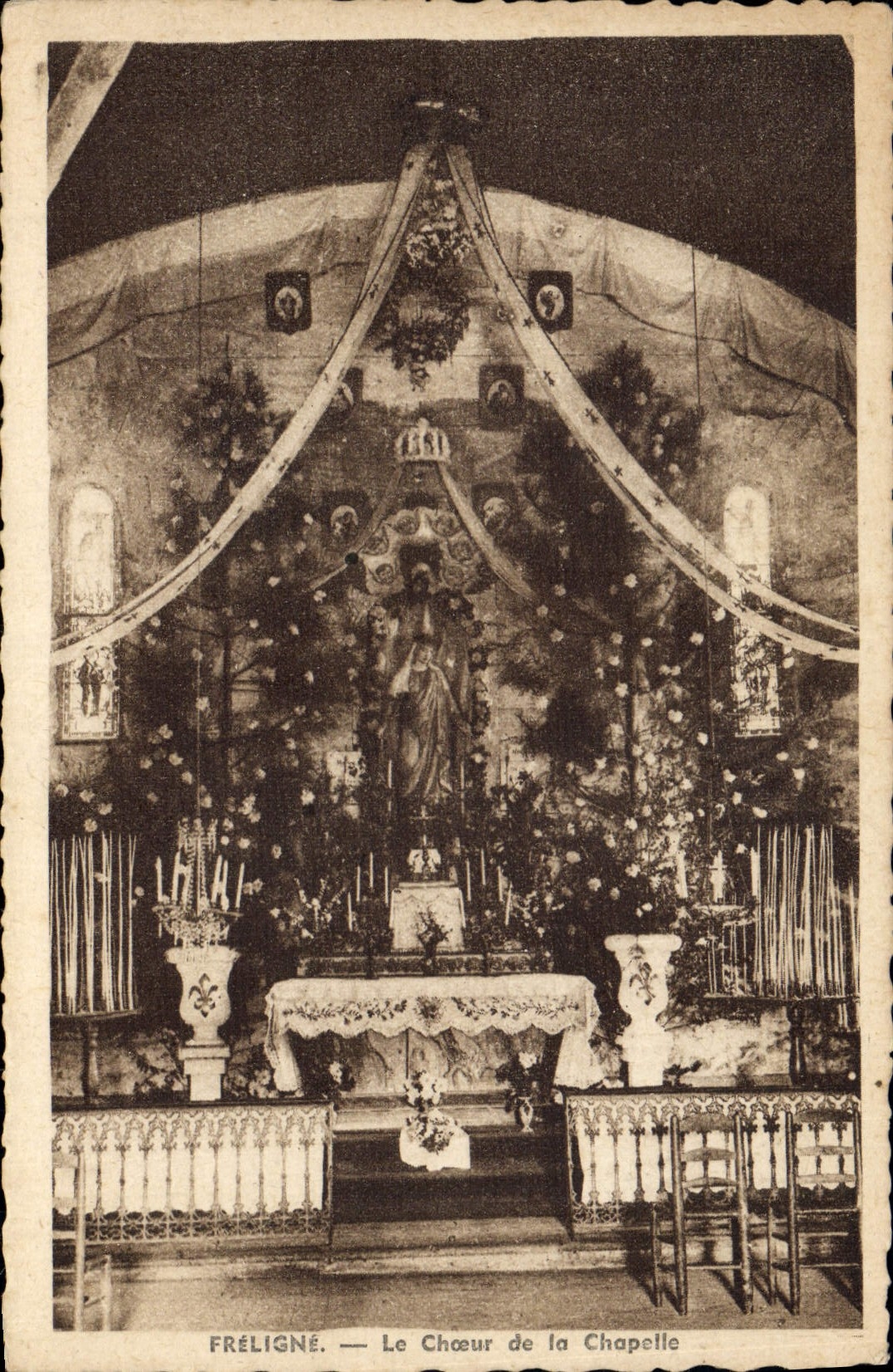 CPA Freligne Le Choeur de la Chapelle