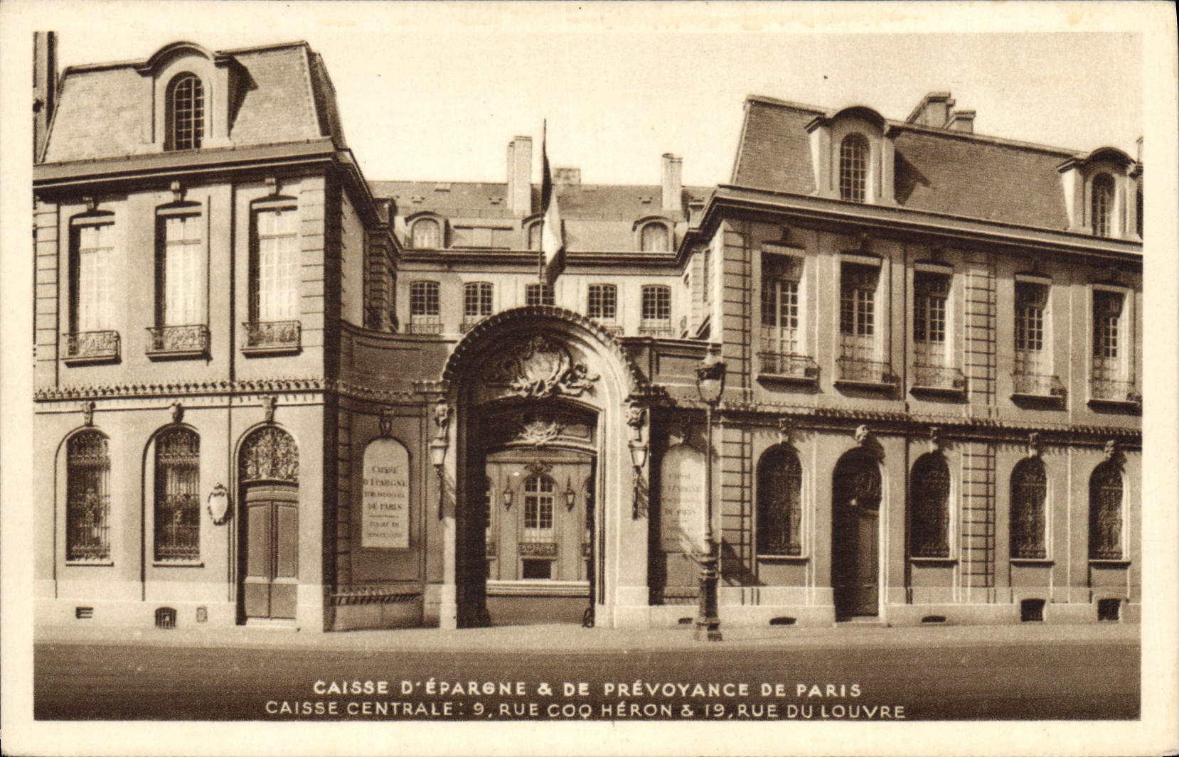 CPA Paris Caisse d'Epargne et de Prevoyance Rue Coq Herin et Rue du Louvre