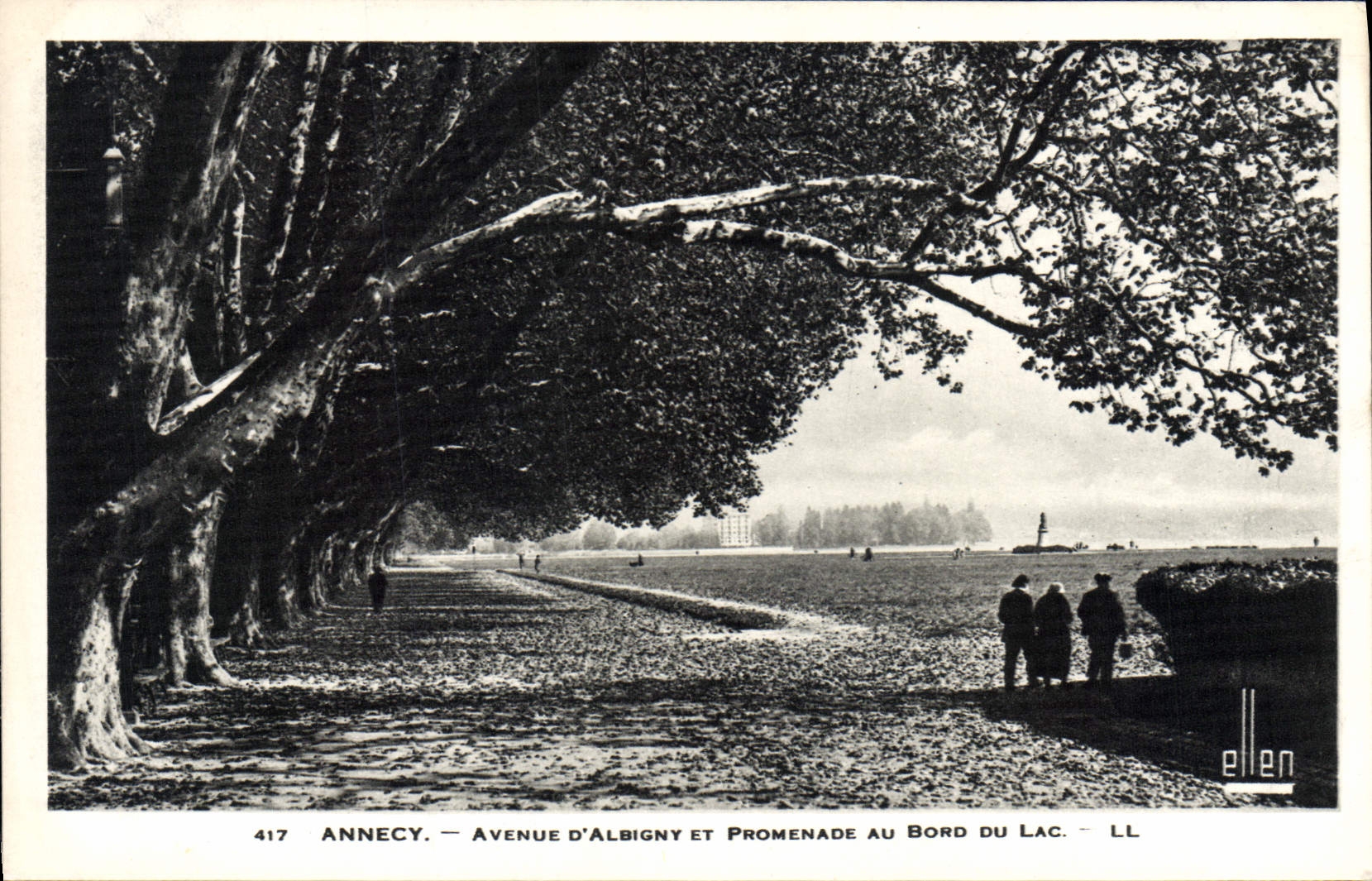 CPA Annecy Avenue D'Albigny Et Promenade au bord du lac