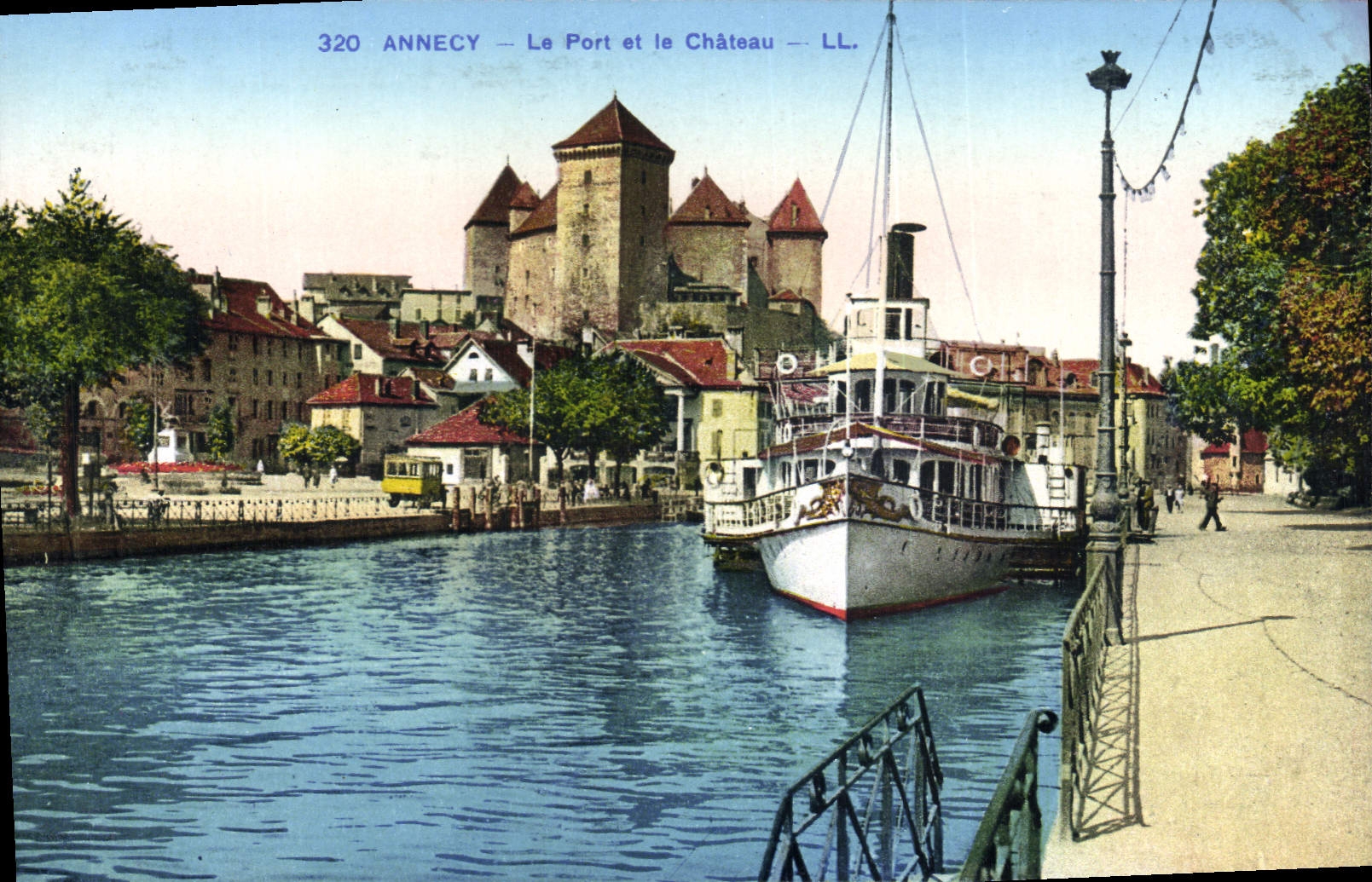 CPA Annecy Le Port Et Le Chateau Bateau