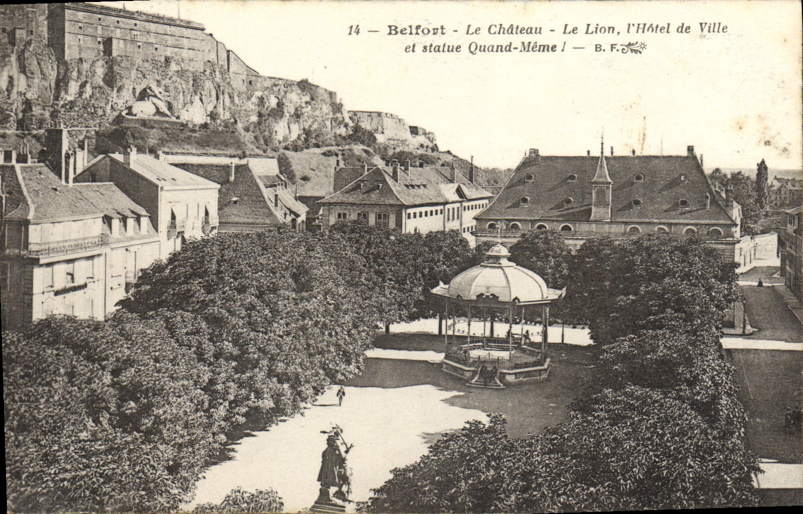 CPA Belfort Le Chateau Le Lion I'Hotel De Ville Et Statue Quand Meme Lion