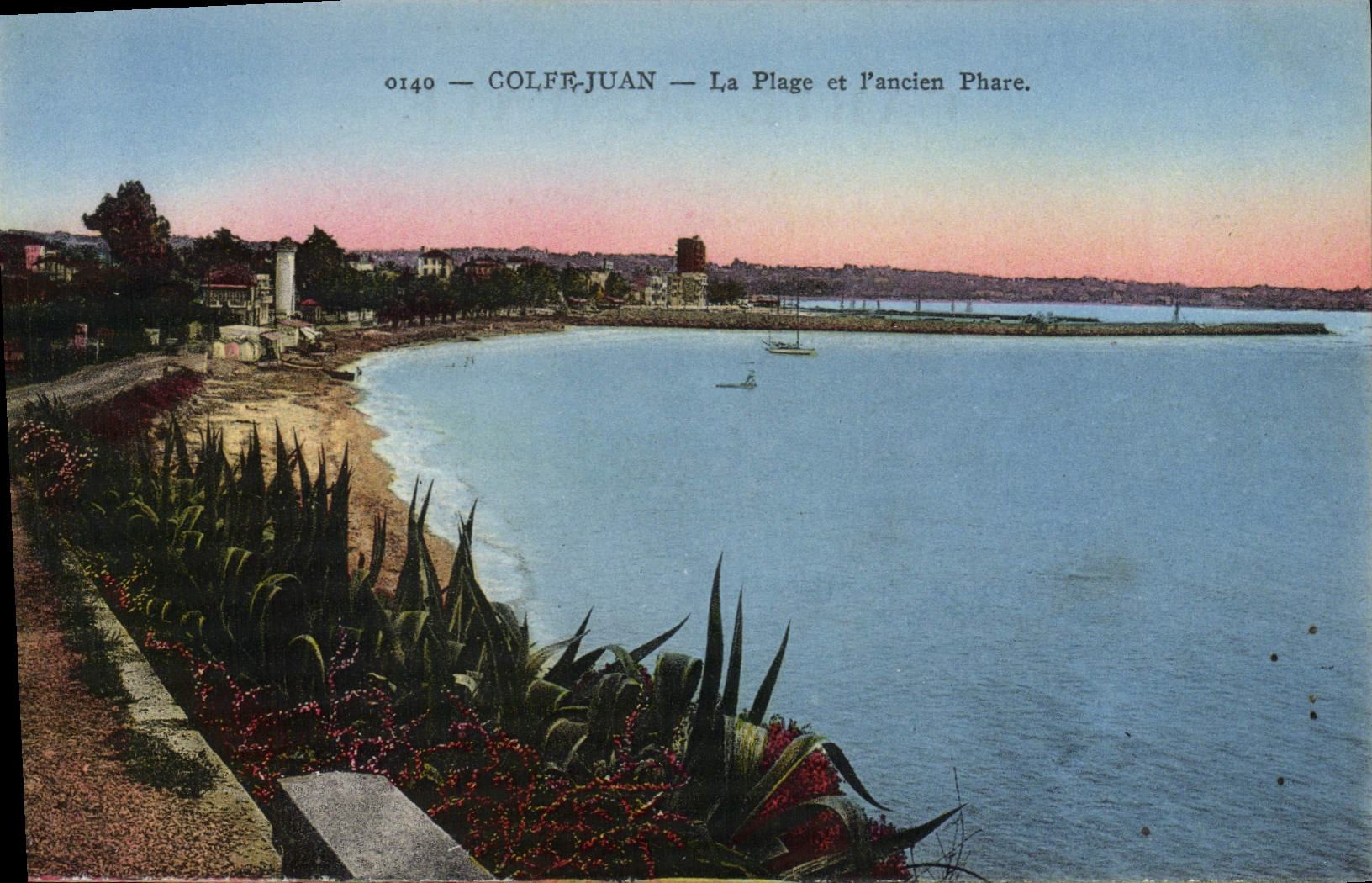 VINTAGE POSTCARD Juan Gulf the Beach And I' Ancien Lighthouse