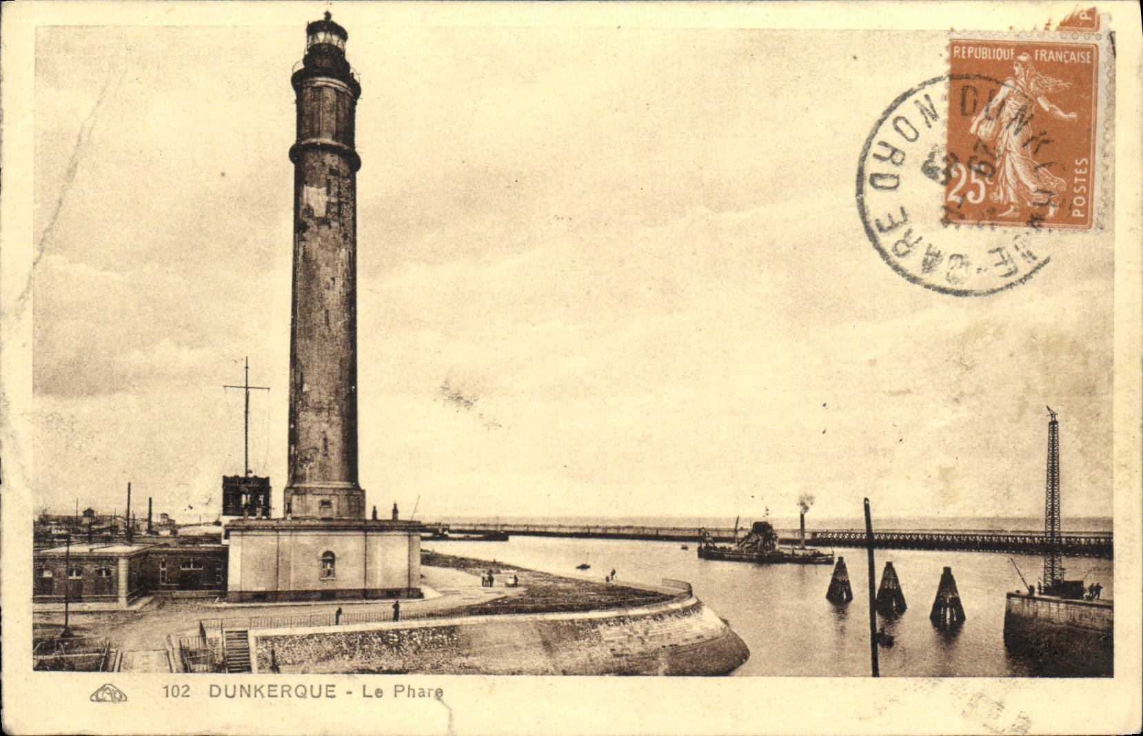VINTAGE POSTCARD Dunkirk the Lighthouse
