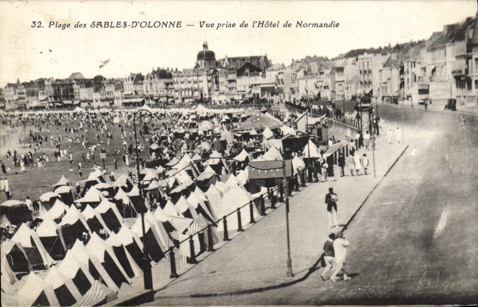 Playa de la POSTAL de la VENDIMIA Sables d'Olonne vista de De I' Hotel de Normandía
