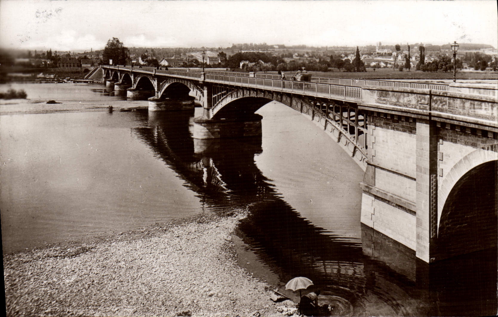 VINTAGE POSTCARD Vichy the Bridge On Allier the Lavender field