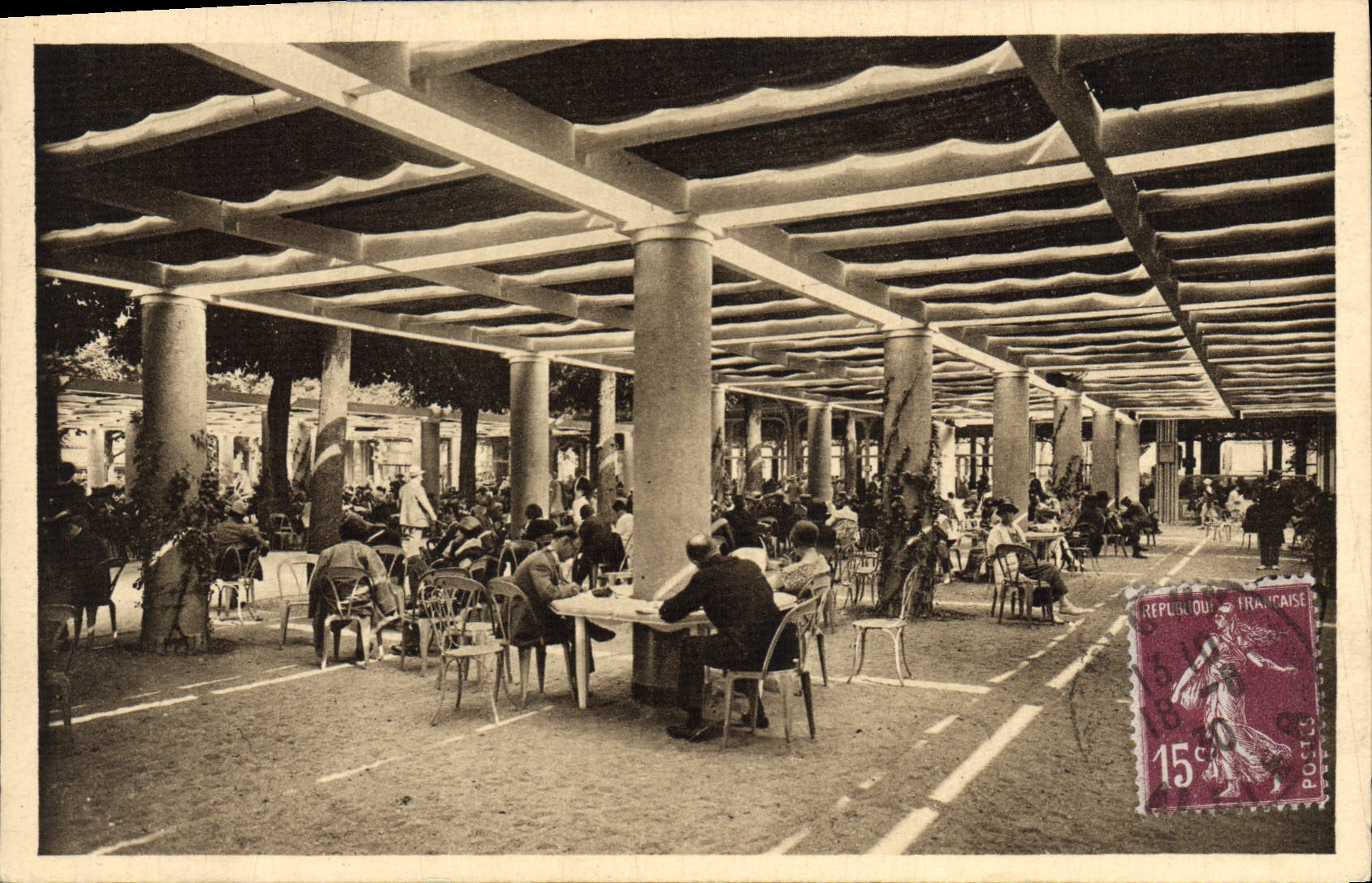 CPA Vichy Les Pergolas