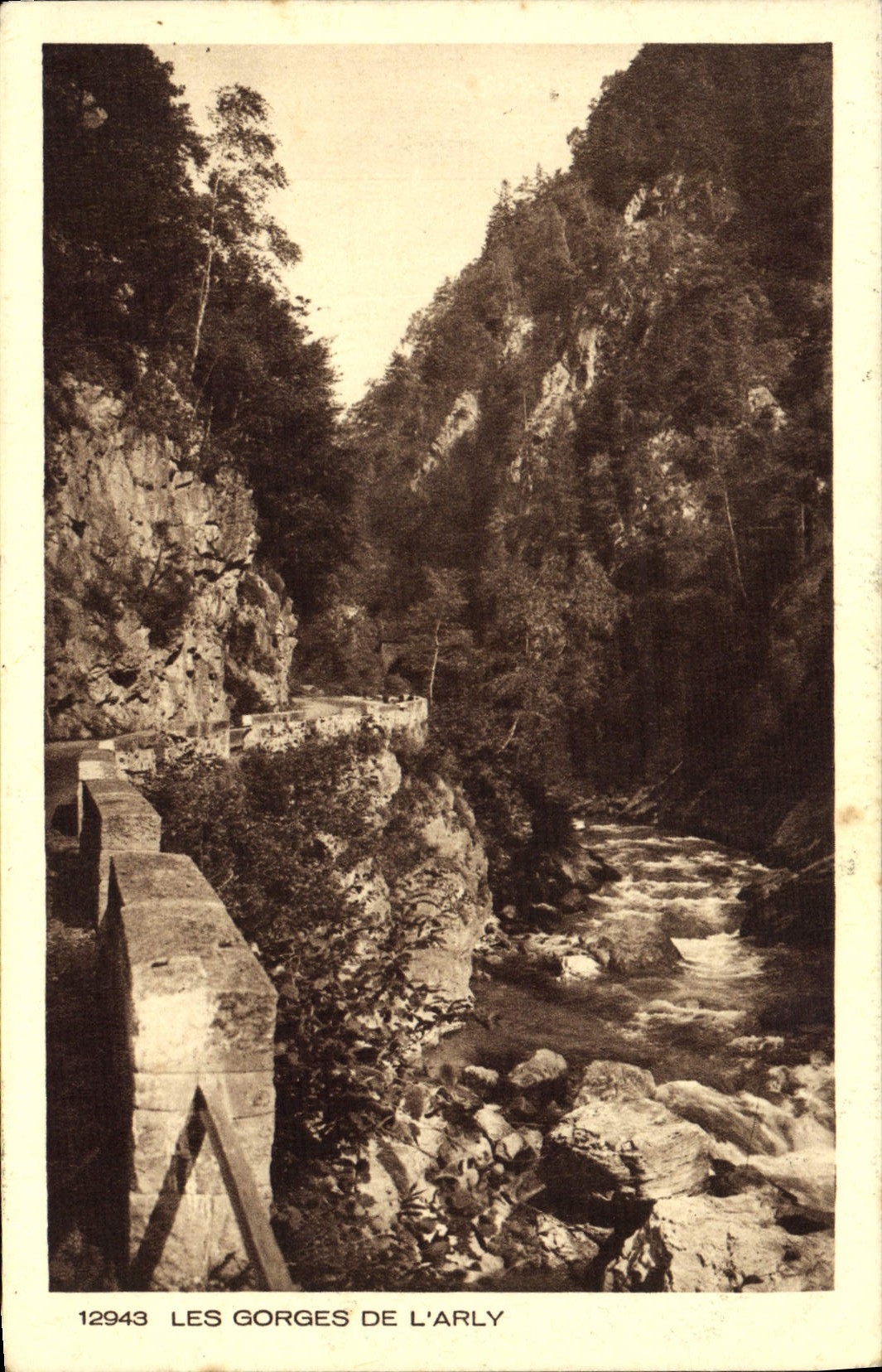 VINTAGE POSTCARD Falls Of Arly