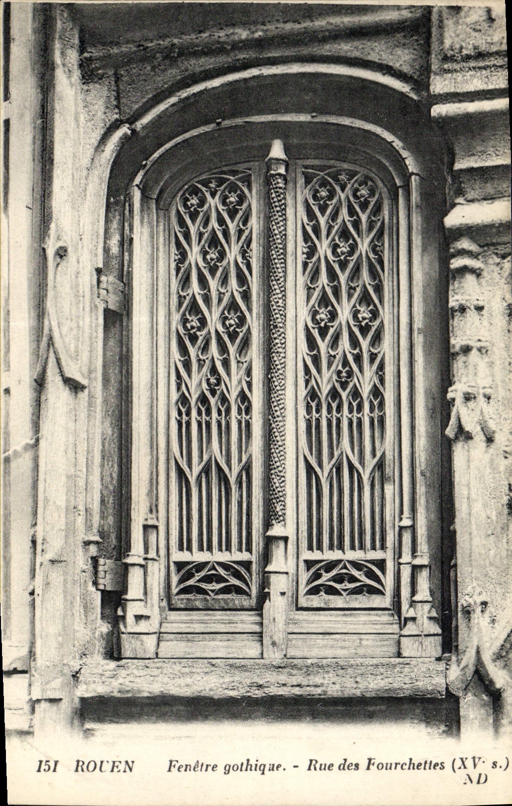 CPA Rouen Fenetre Gothique Rue Des Fourchettes