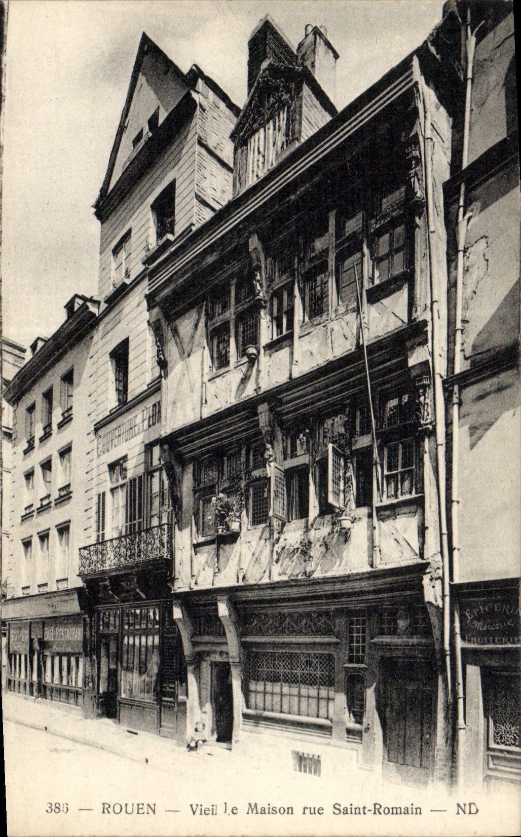 VINTAGE POSTCARD Rouen Old woman House Street Romain Saint