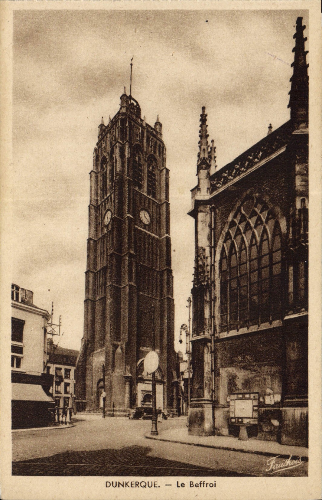 VINTAGE POSTCARD Dunkirk the Belfry