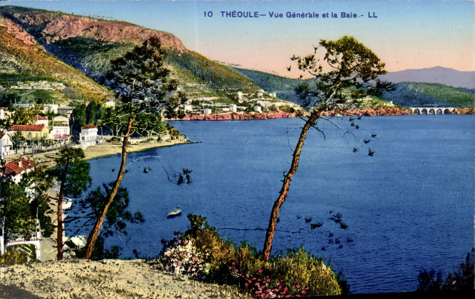CPA Theoule Vue Generale Et La Baie