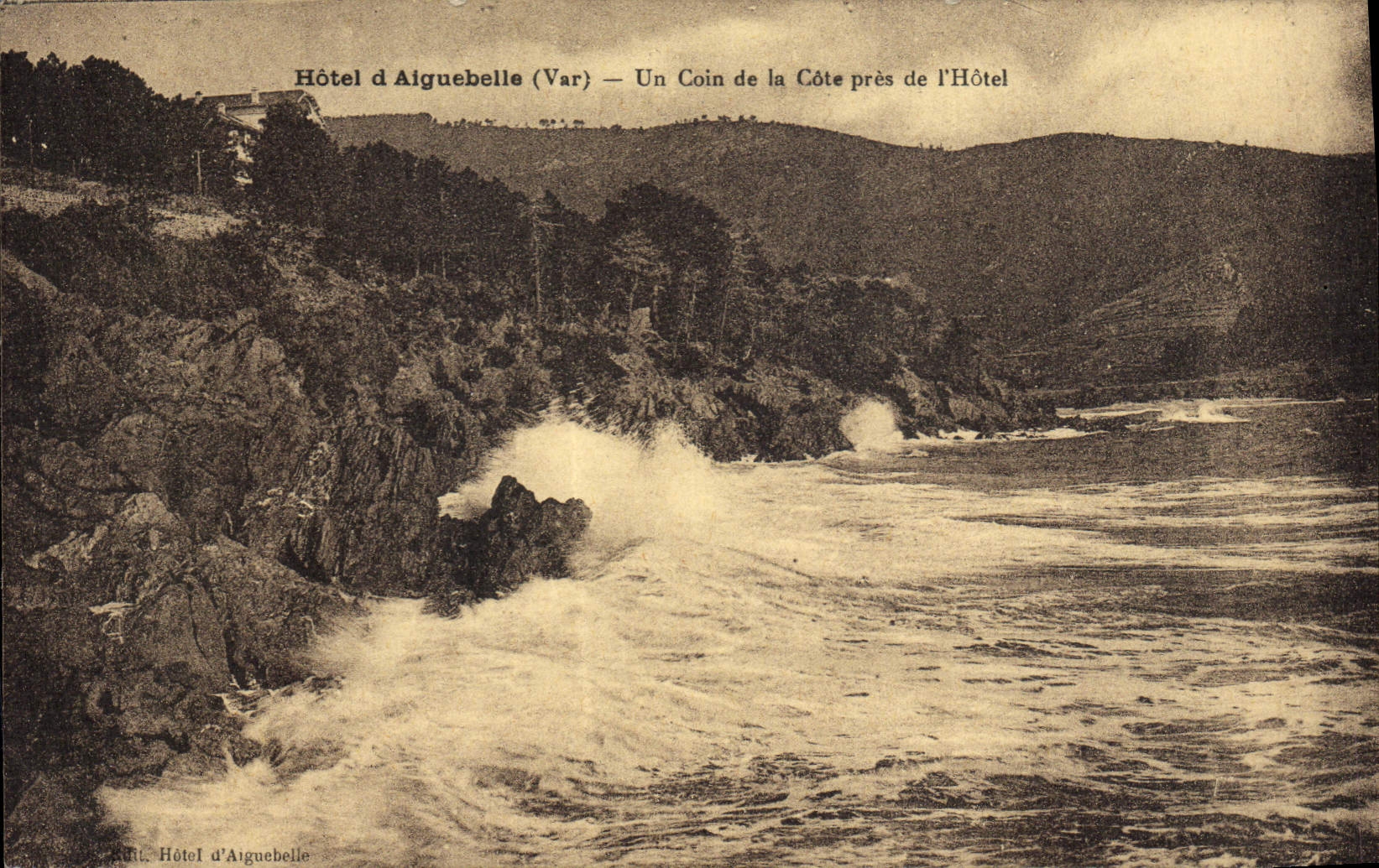 Hotel D Aiguebelle de la POSTAL de la VENDIMIA una esquina de la dimensión cerca del hotel