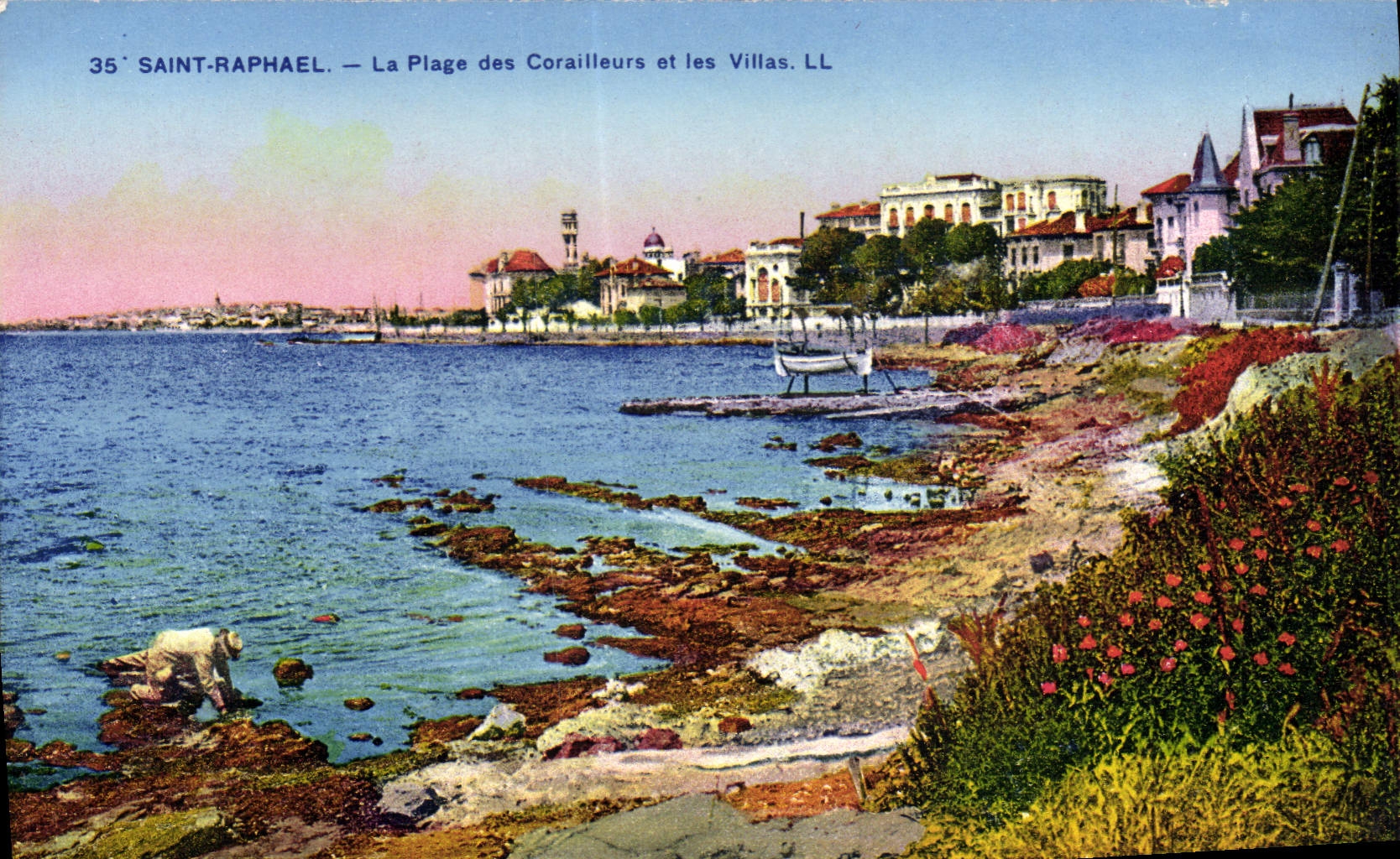 CPA Saint Raphael La Plage Des Corailleurs Et Les Villas