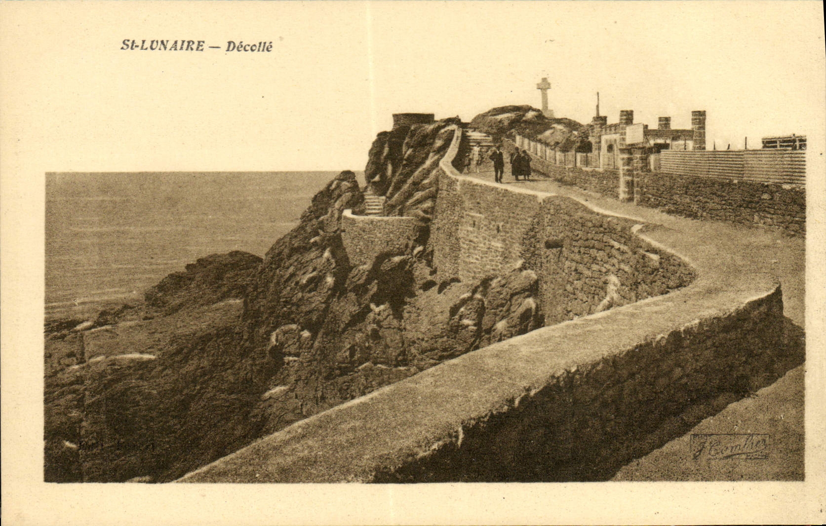 VINTAGE POSTCARD Lunar St Takes off