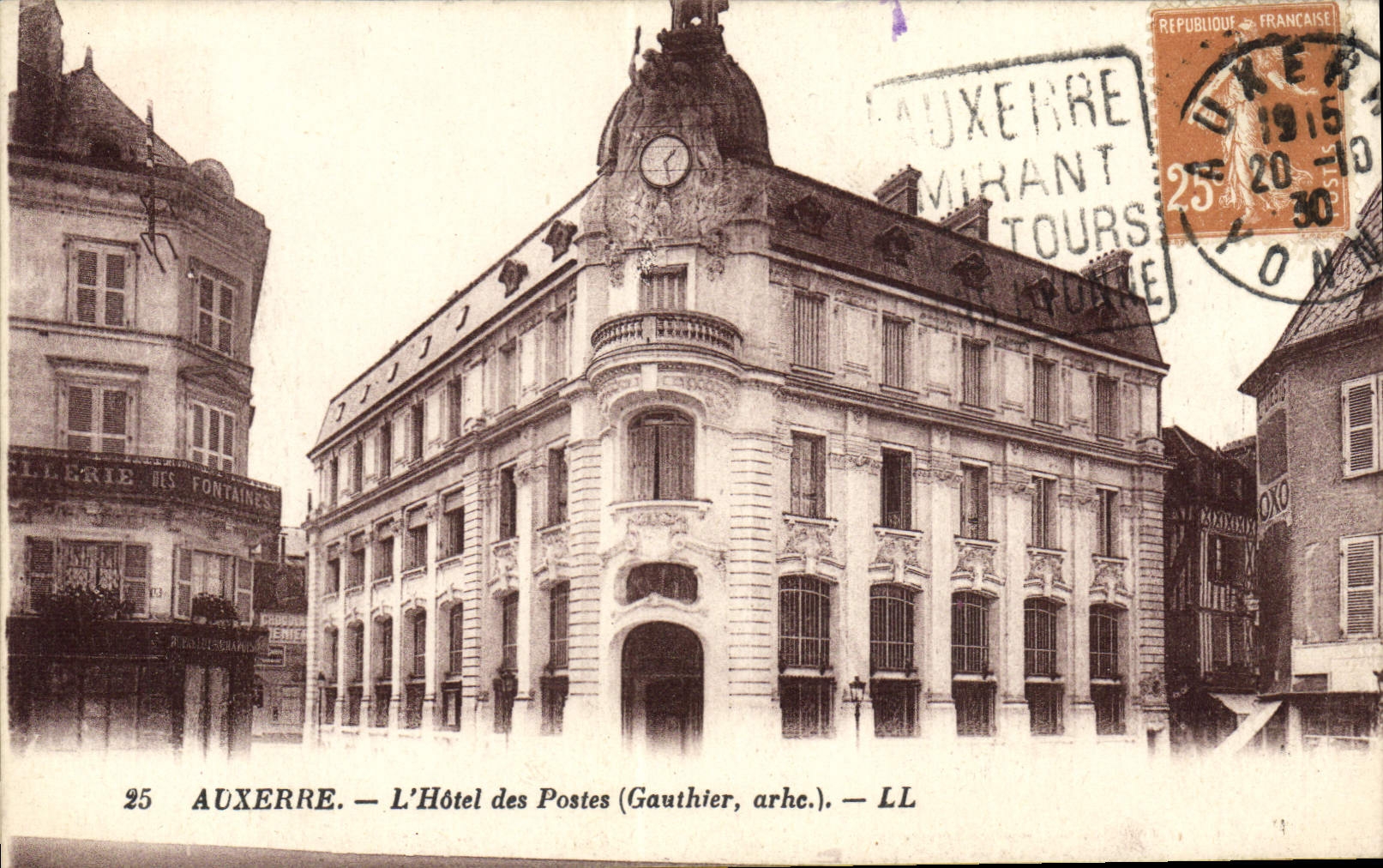 CPA Auxerre L'Hotel Des Postes
