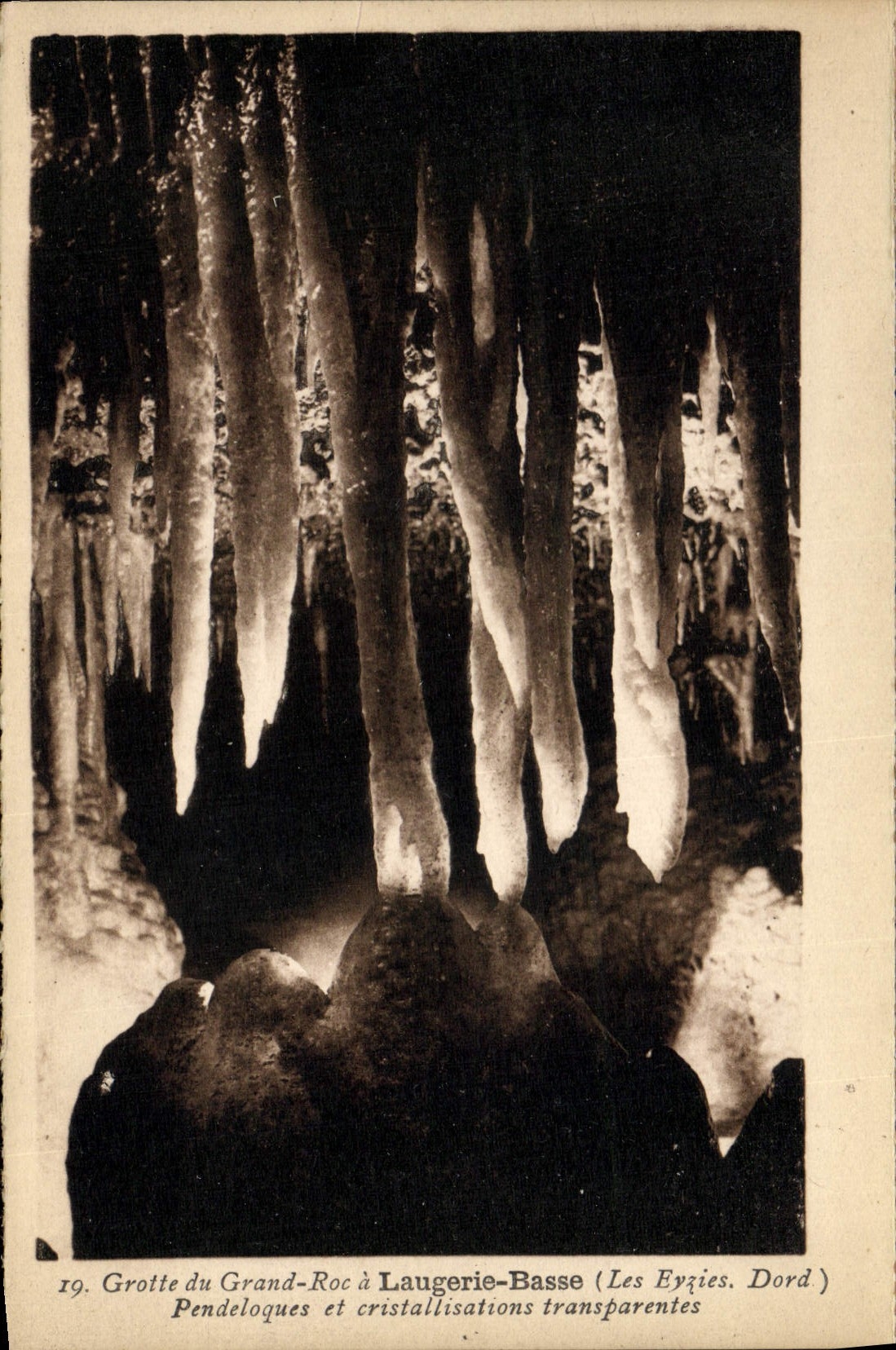CPA Grotte du Grand Roc a Laugerie Basse Pendeloques et cristallisations transparentes
