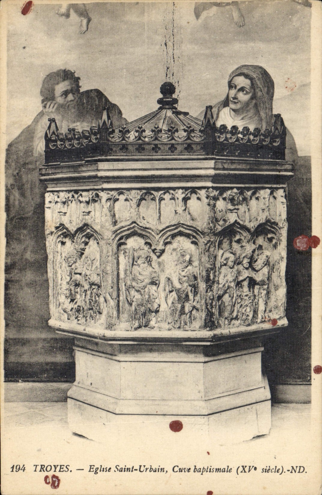 CPA Troyes Eglise Saint Urbain Cuve Baplismale