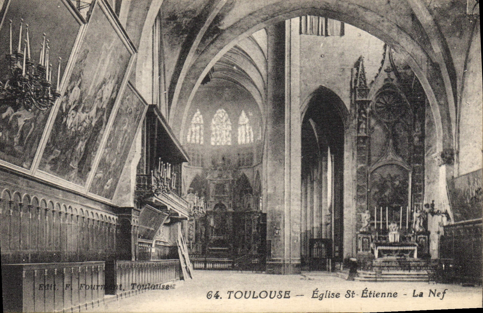 VINTAGE POSTCARD Toulouse Church St Etienne the nave