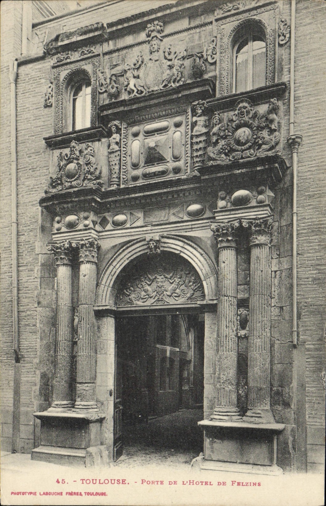 VINTAGE POSTCARD Toulouse Carries Hotel De Felzine