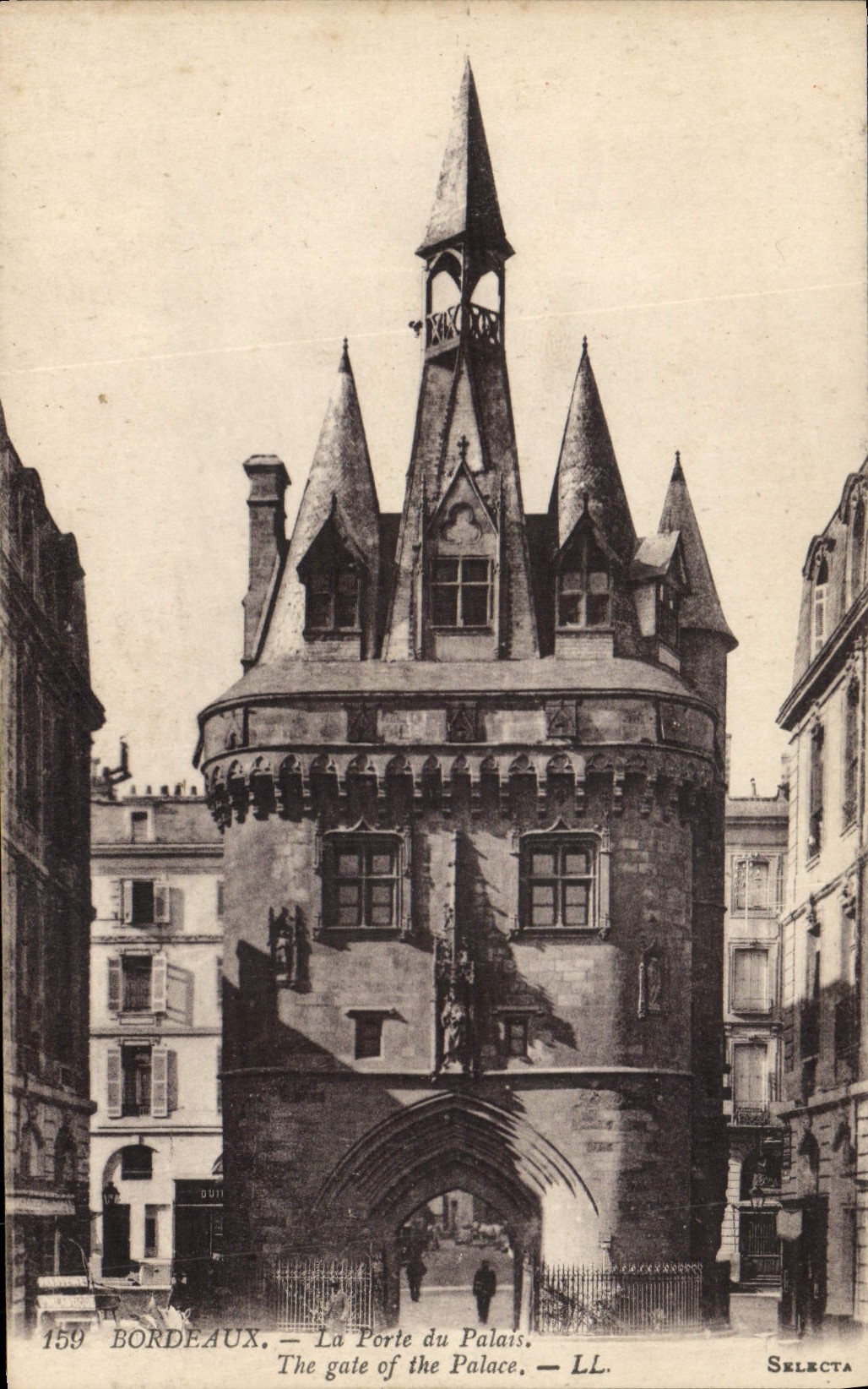 CPA Bordeaux La Porte Du Palais