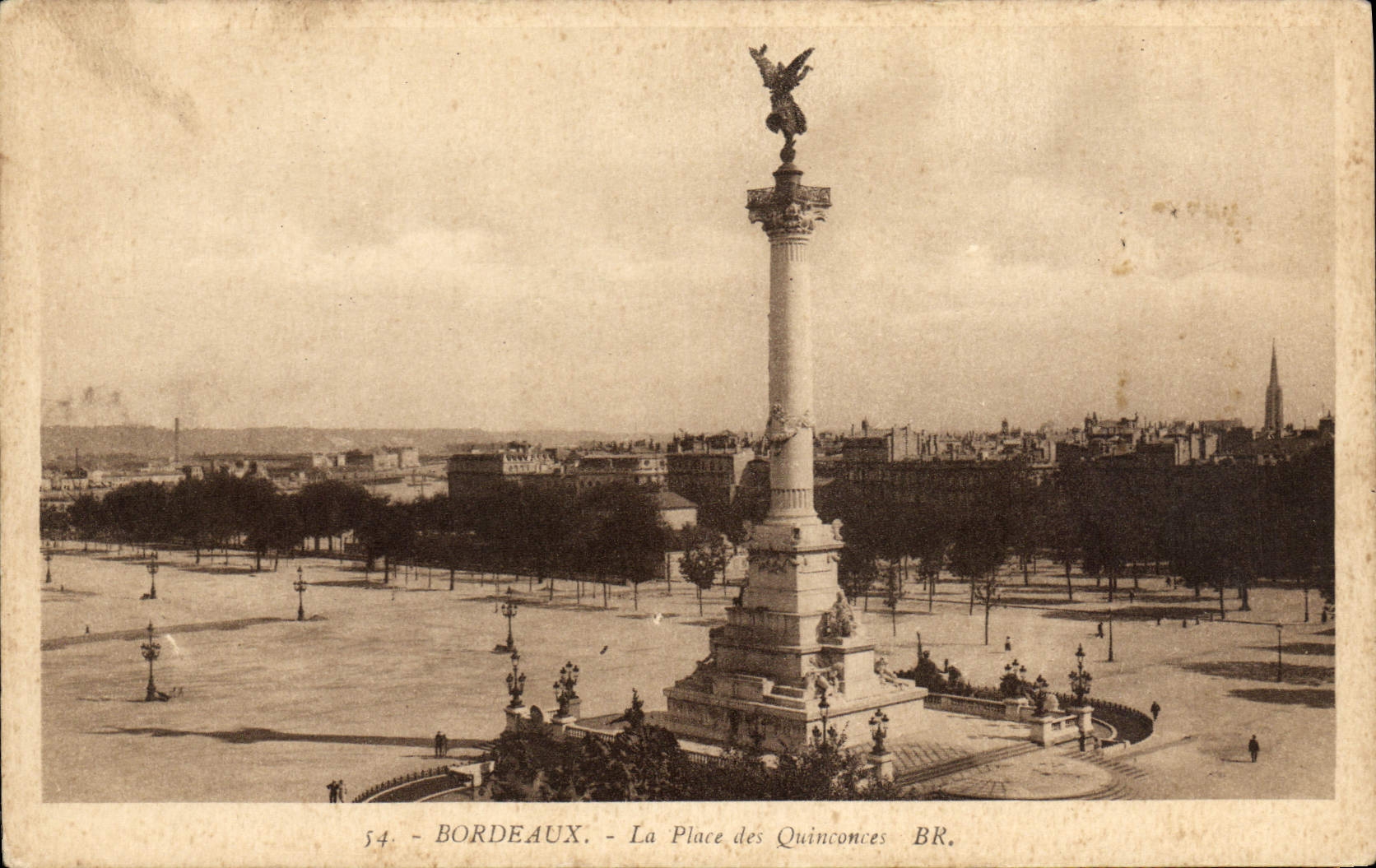 CPA Bordeaux La Place Des Quinconces