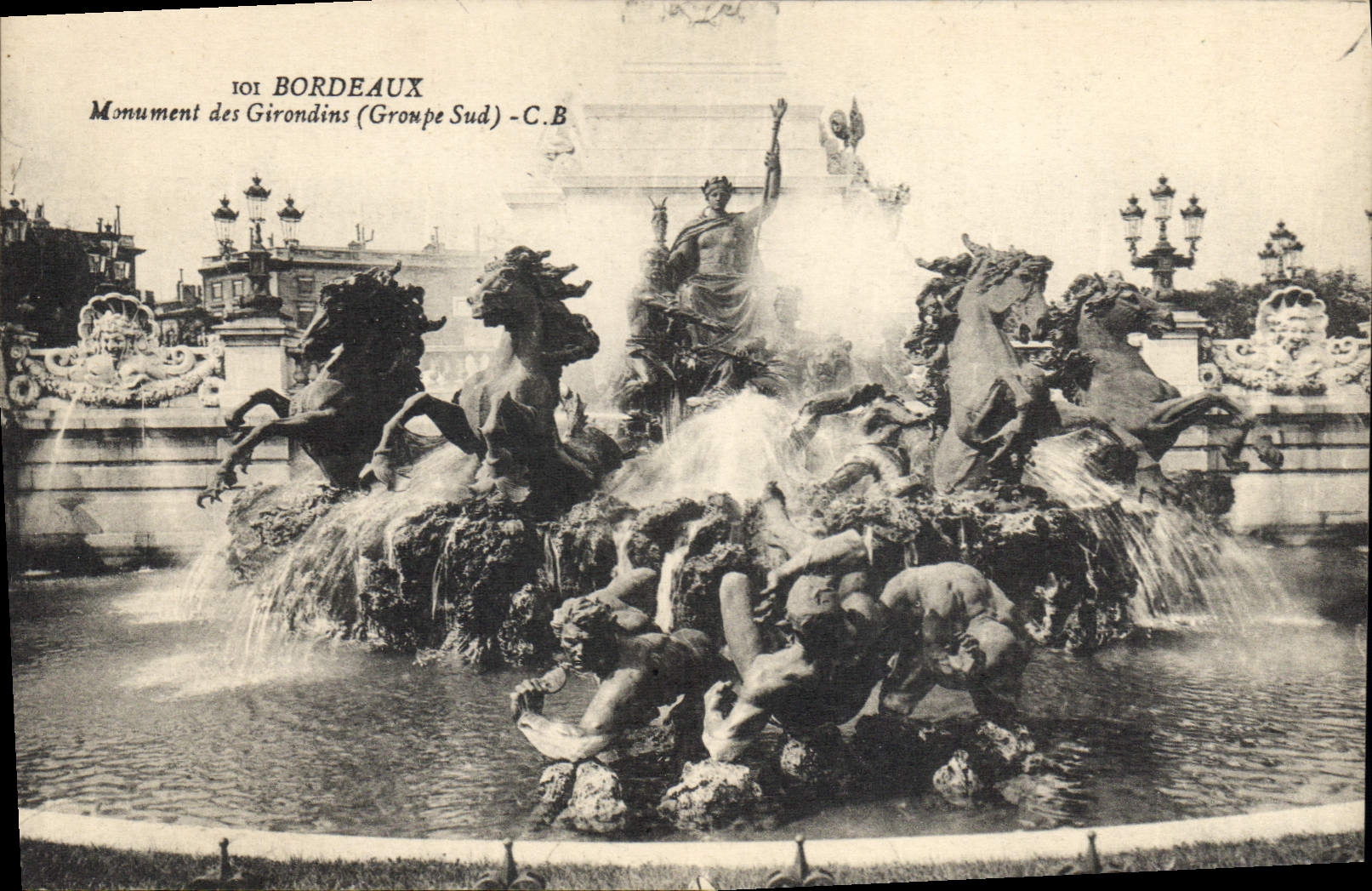 El monumento de Burdeos de la POSTAL de la VENDIMIA de Gironda agrupa meridional
