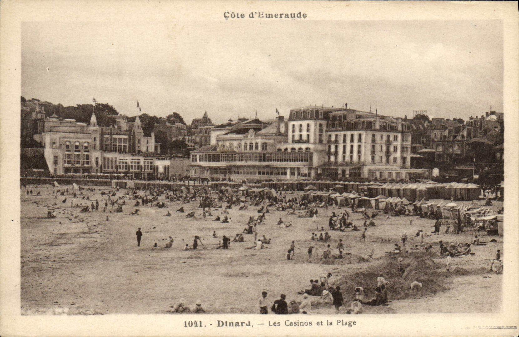 CPA Dinard Les Casinos et la Plage