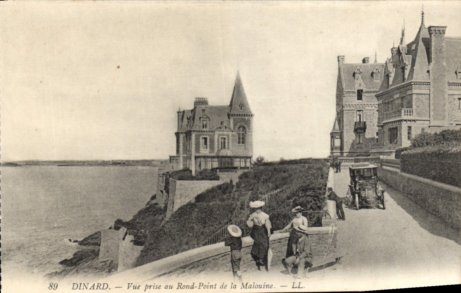 CPA Dinard Vue Prise au Rond Point de la Malouine