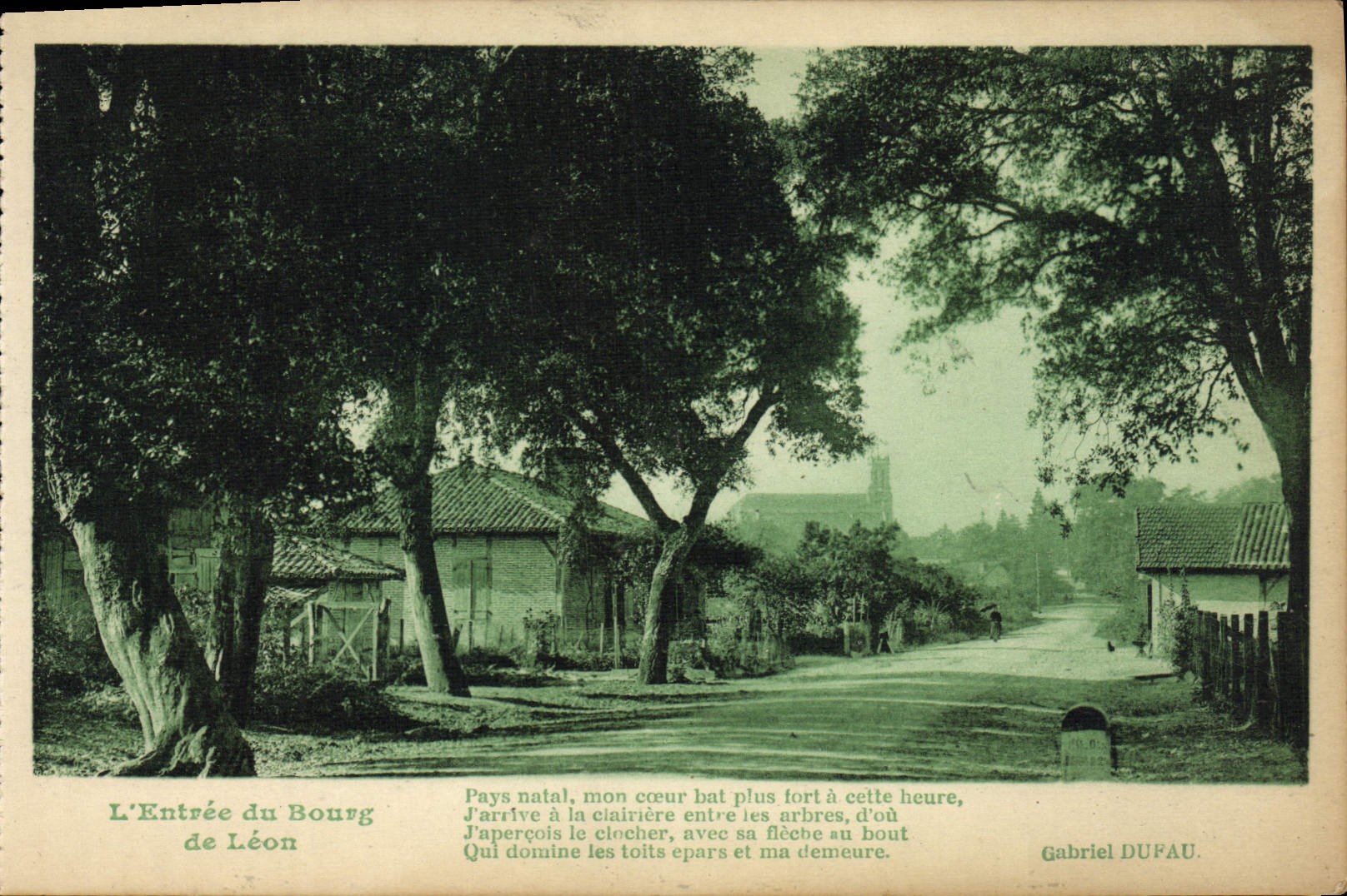 CPA L'entree du Bourg de leon 