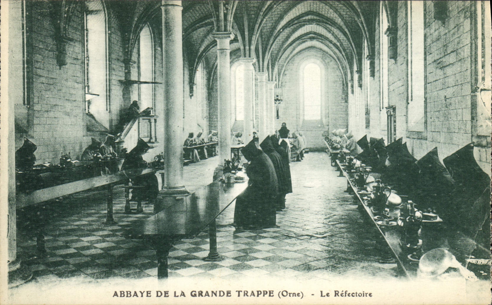 Abadía de la POSTAL de la VENDIMIA de la puerta de trampa grande el refectorio