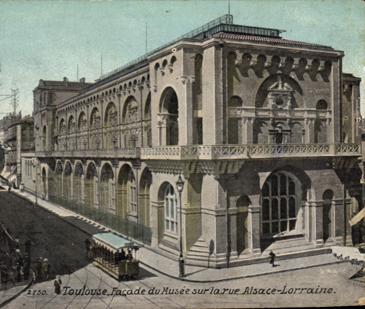 CPA Toulouse Facade du Musee Sur la Rue Alsace Lorraine