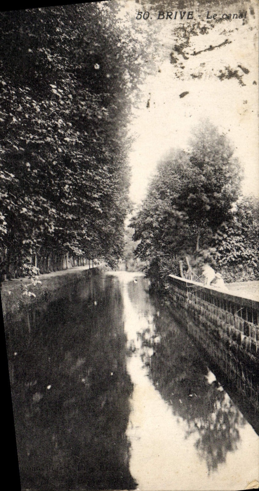 VINTAGE POSTCARD Brive the canal