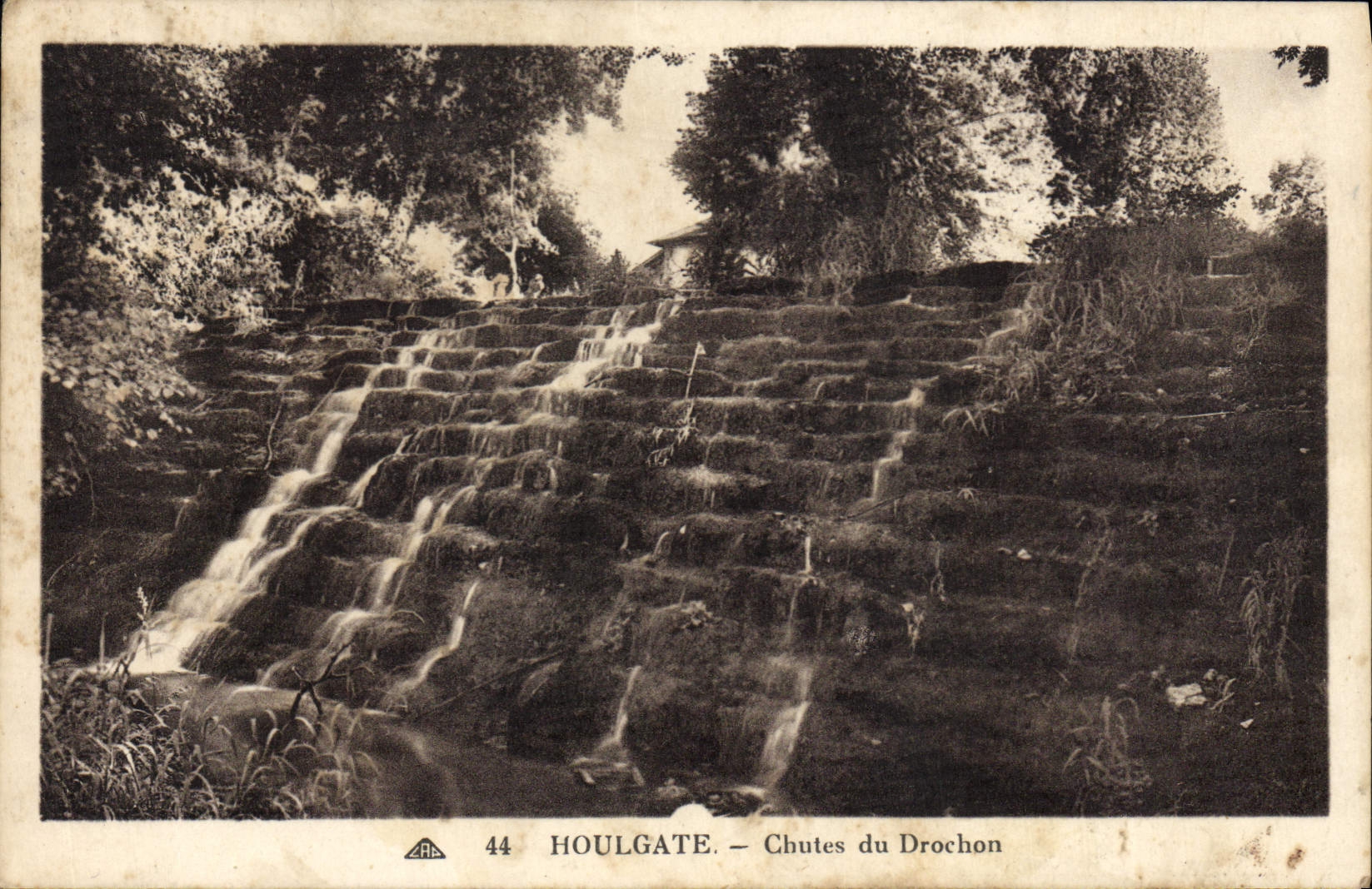 VINTAGE POSTCARD Houlgate Falls of Drochon