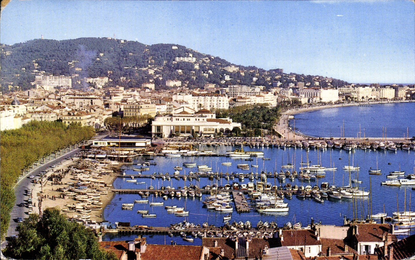 CPM Cannes Vue generale prise du Suquet