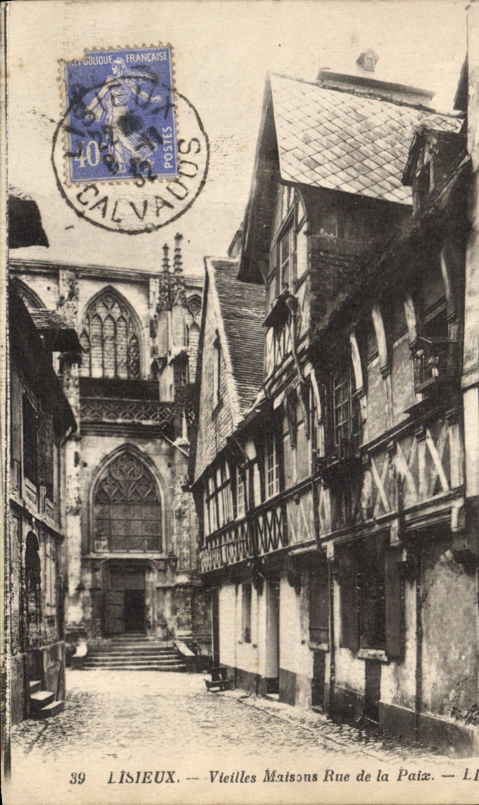 Calle de las casas de las mujeres mayores de Lisieux de la POSTAL de la VENDIMIA de la paz