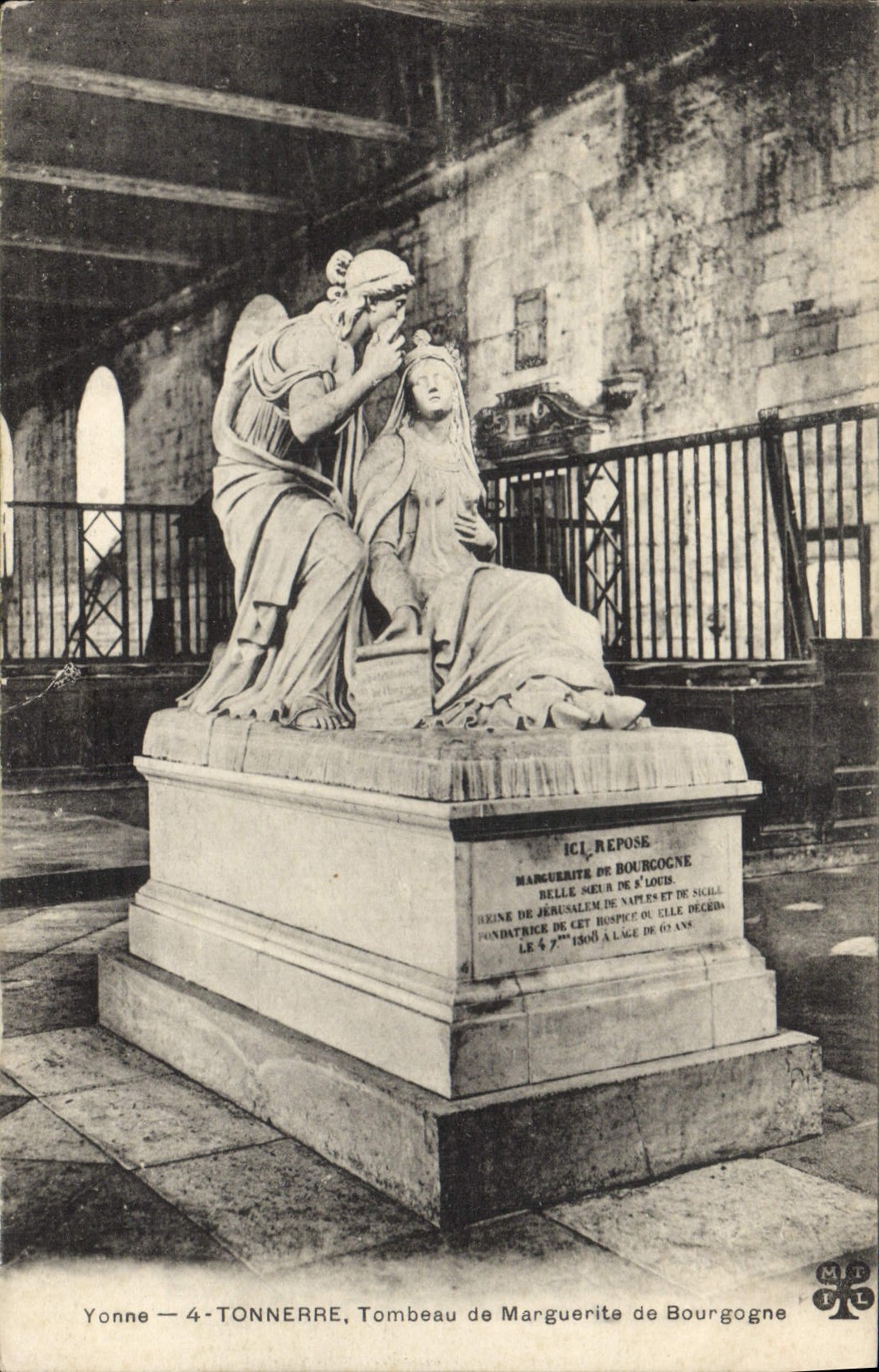 CPA Tonnerre Tombeau de Marguerite de Bourgogne