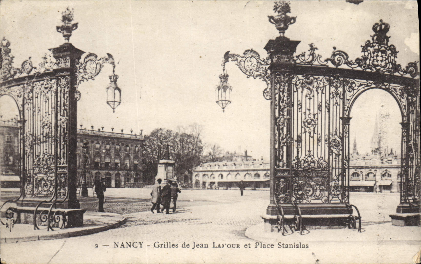 CPA Nancy Grilles de Jean Lamour et Place Stanislas