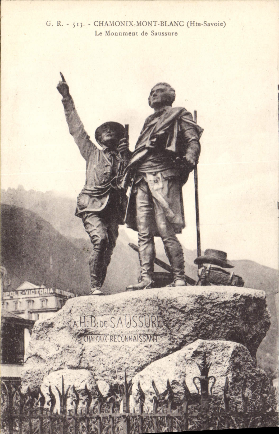 CPA Chamonix Mont Blanc Le Monument de Saussure
